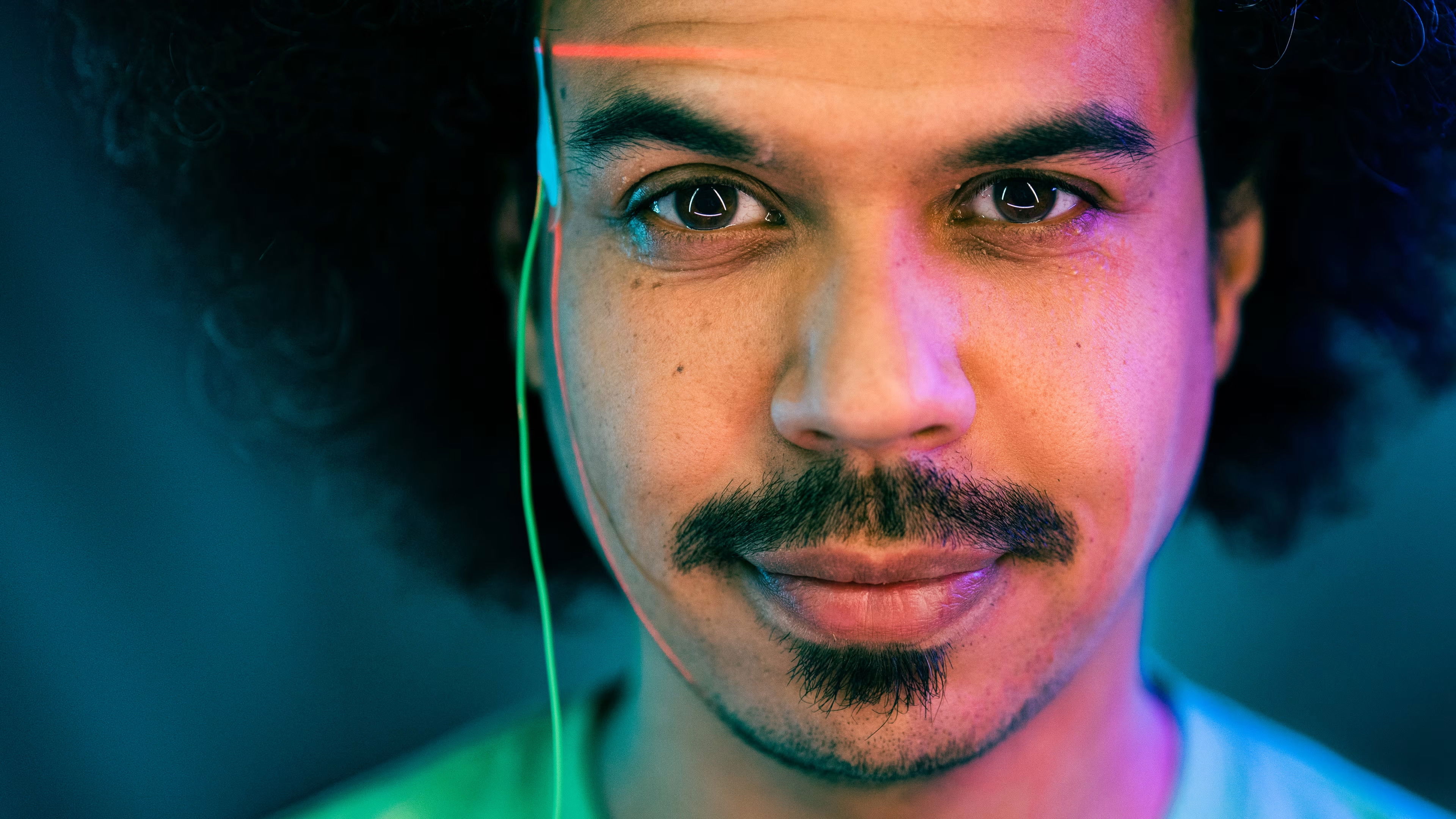 Backdrop for Superihmiset - piilotettua kykyä etsimässä