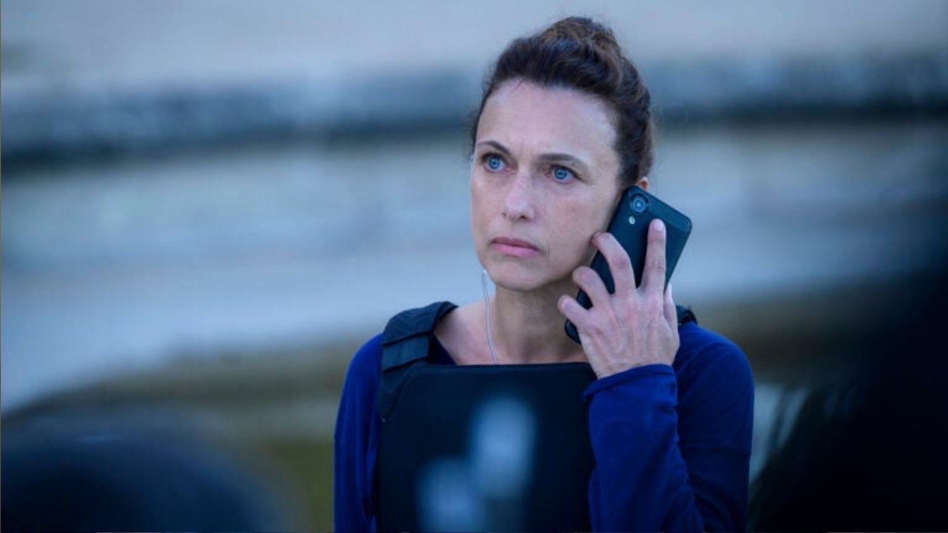 Backdrop for Menace imminente