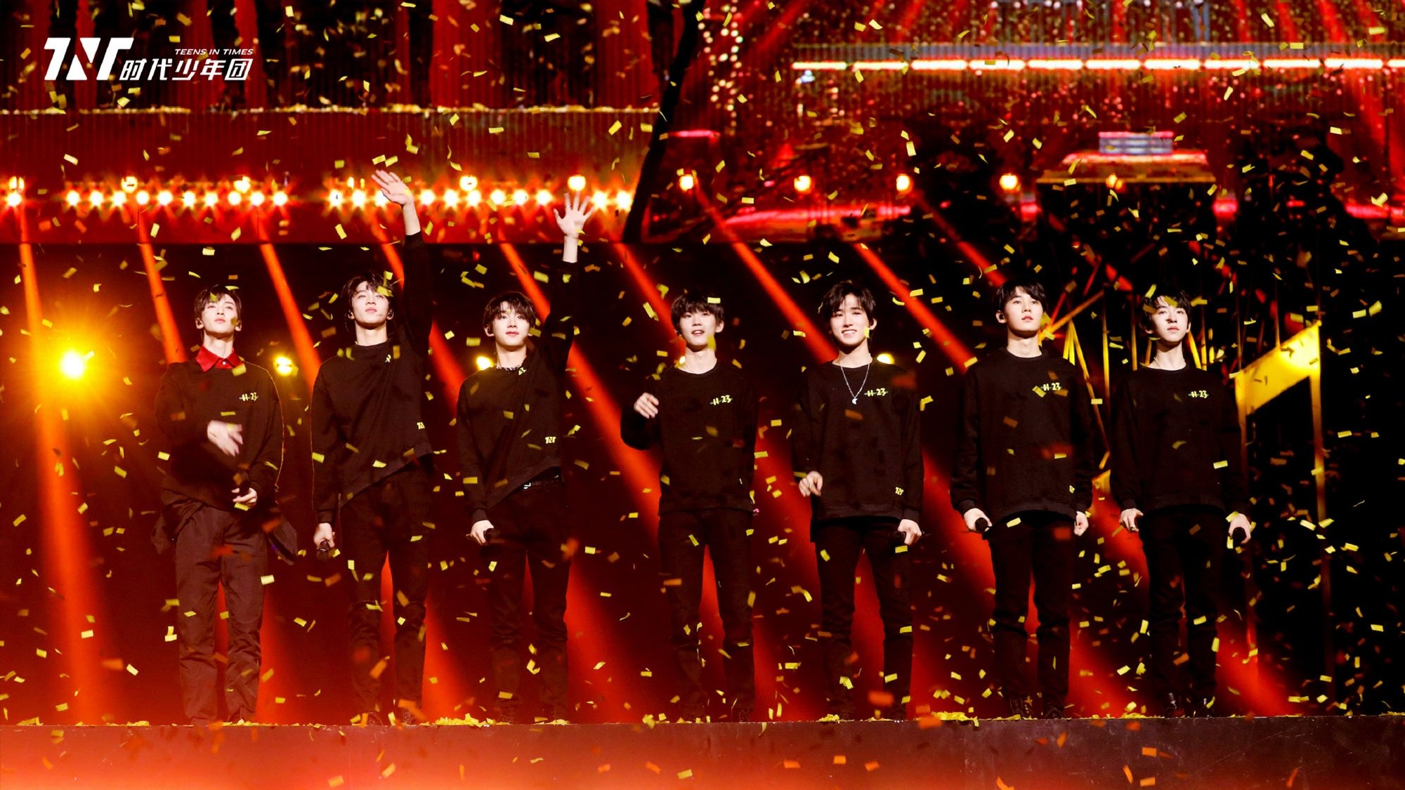 Backdrop for 时代少年团“按时长大”一周年演唱会