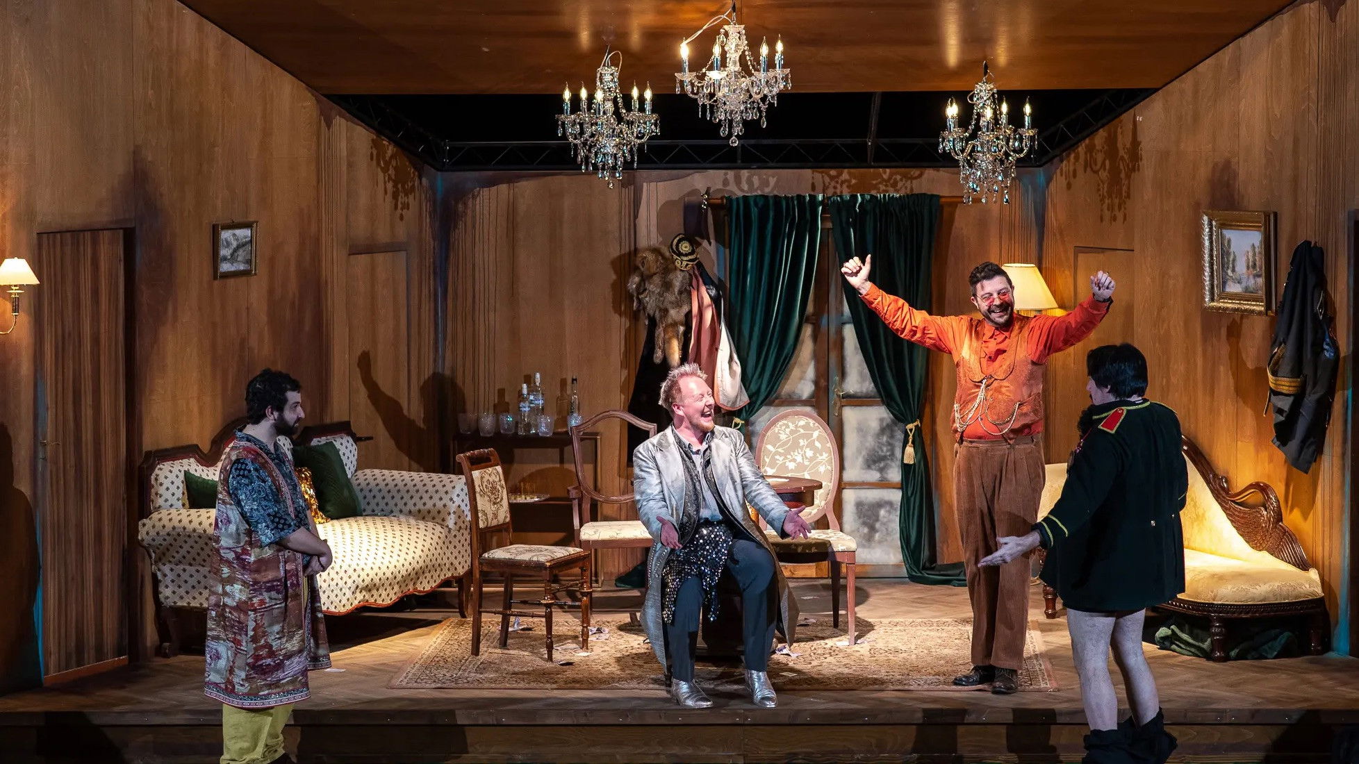 Backdrop for Hráči