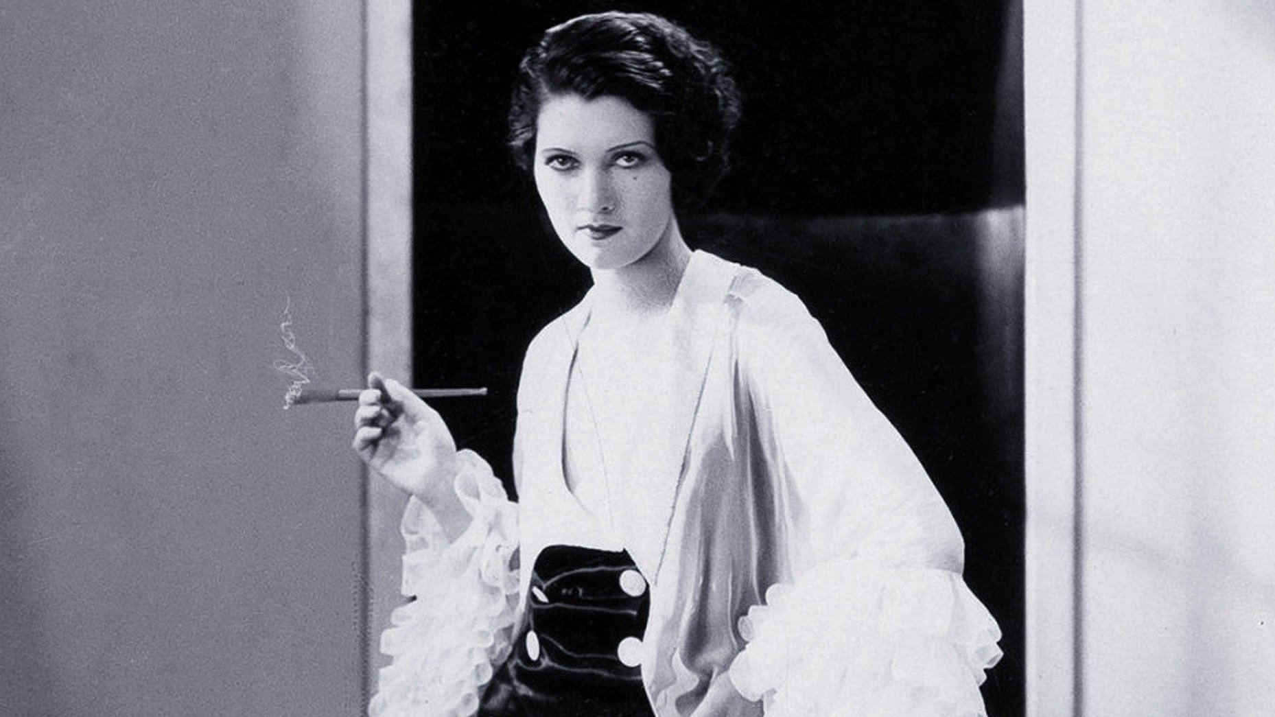 Backdrop for Scent of the Woman in Black