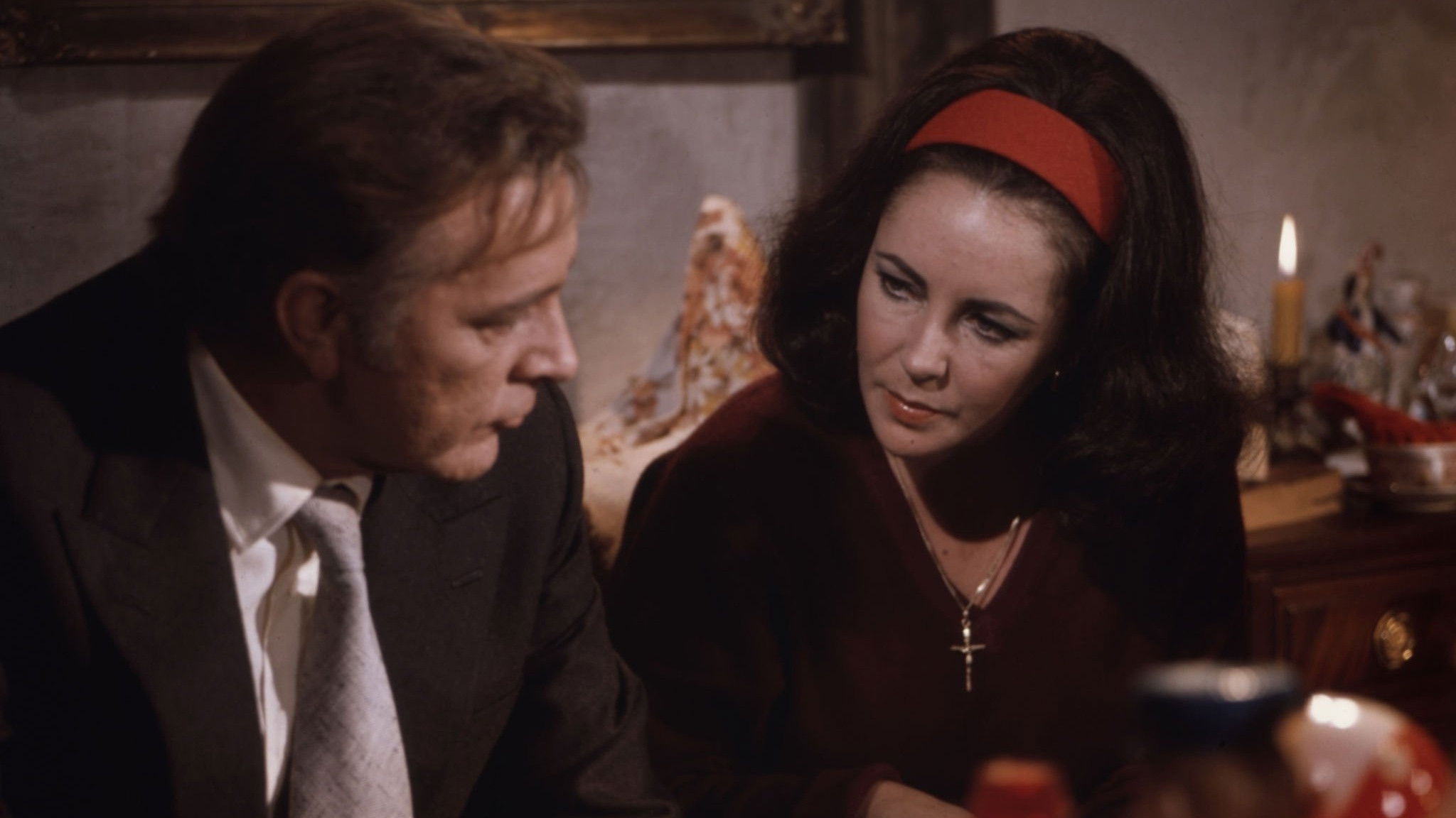 Backdrop for Divorce His, Divorce Hers