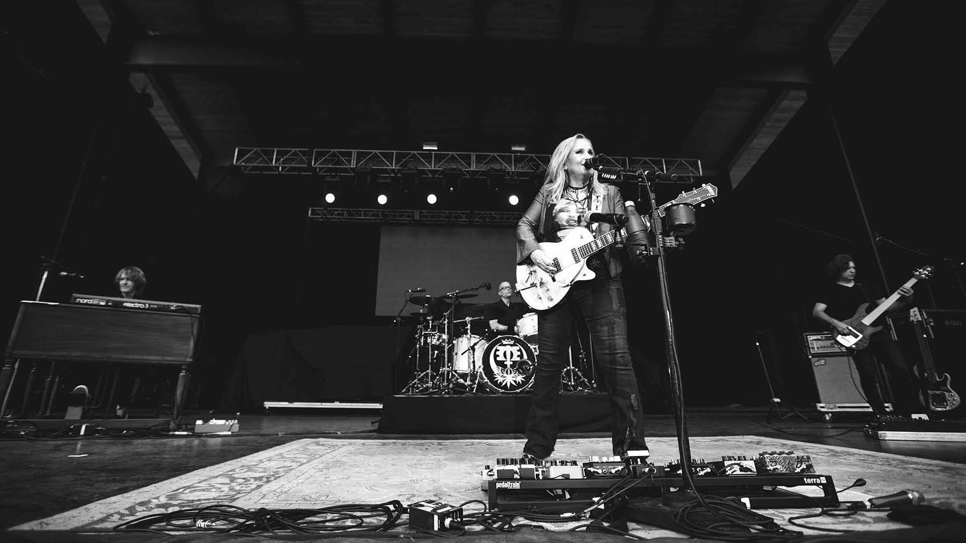 Backdrop for Melissa Etheridge - Lucky Live