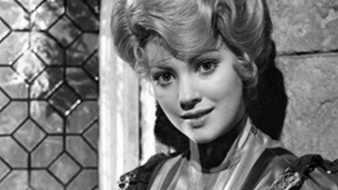 Backdrop for The Canterville Ghost