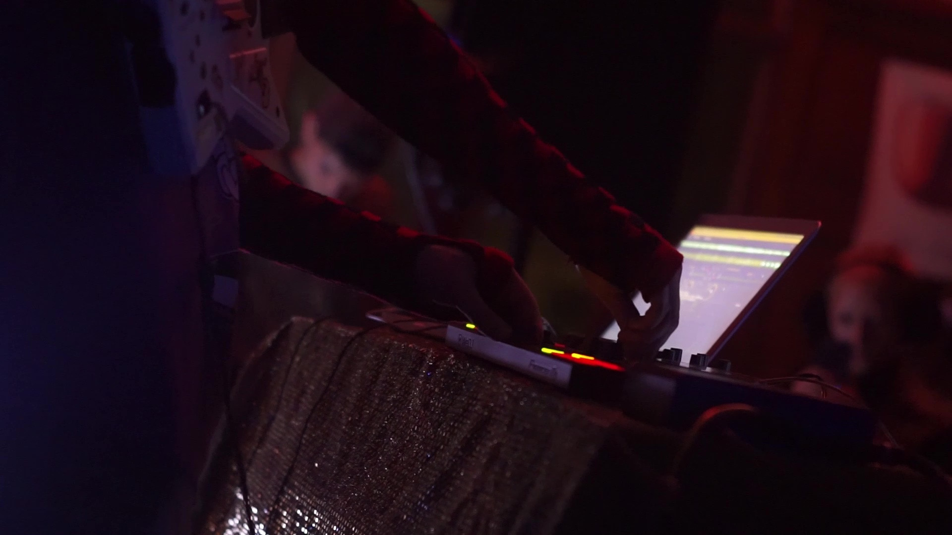 Backdrop for La_F0cking_Experience.mp4