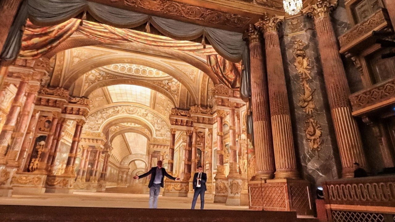 Backdrop for MIKA à l'opéra Royal de Versailles