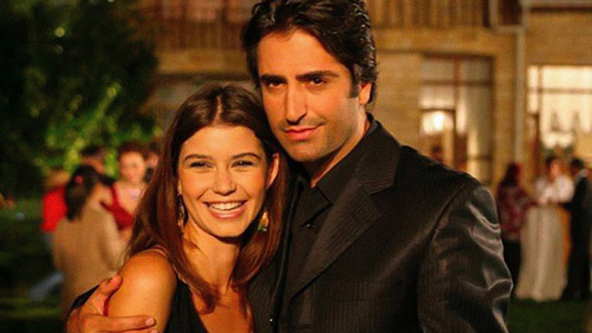 Backdrop for Aşka Sürgün