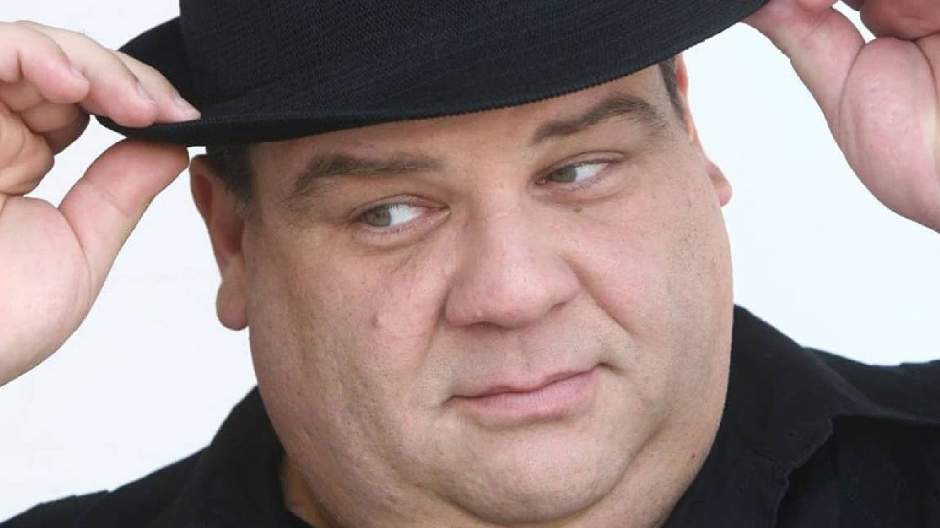 Backdrop for Angelo Tsarouchas - It's All Greek to Me