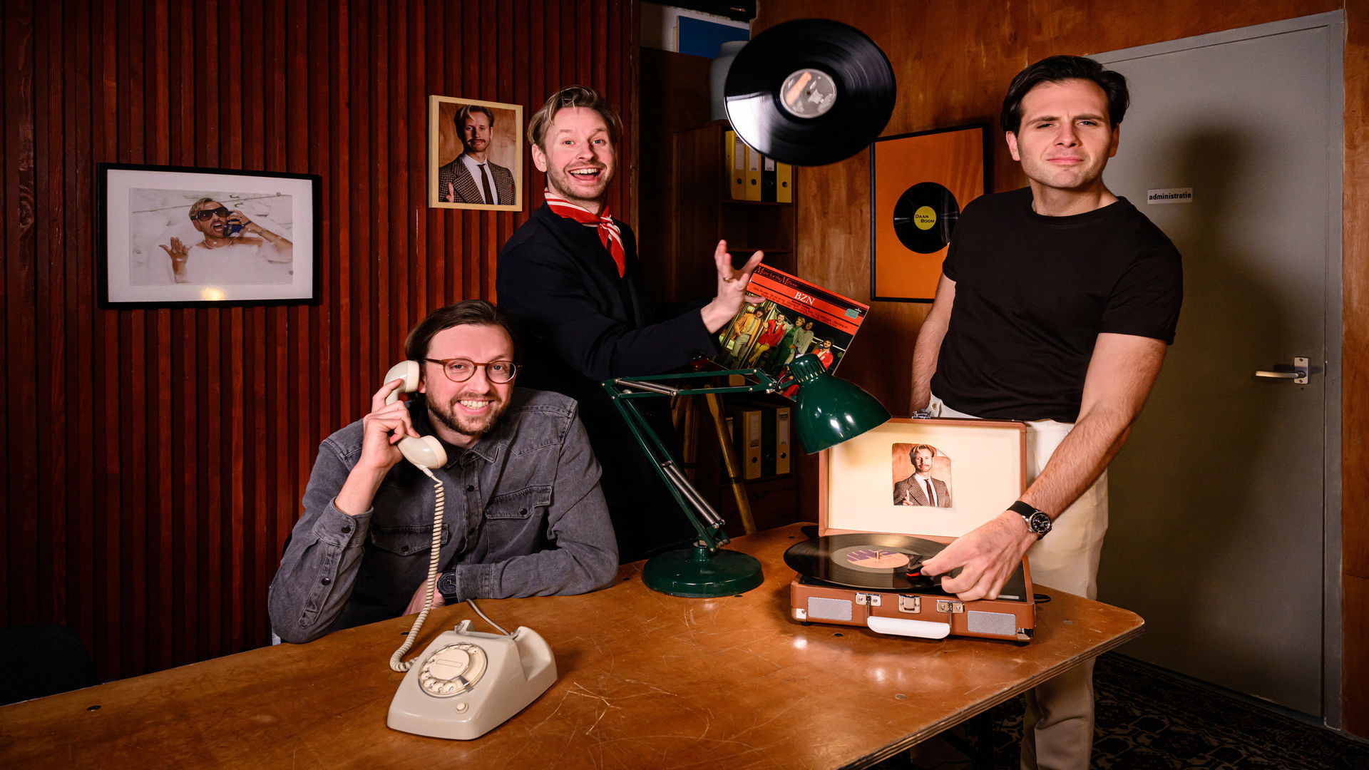 Backdrop for De platenzaak