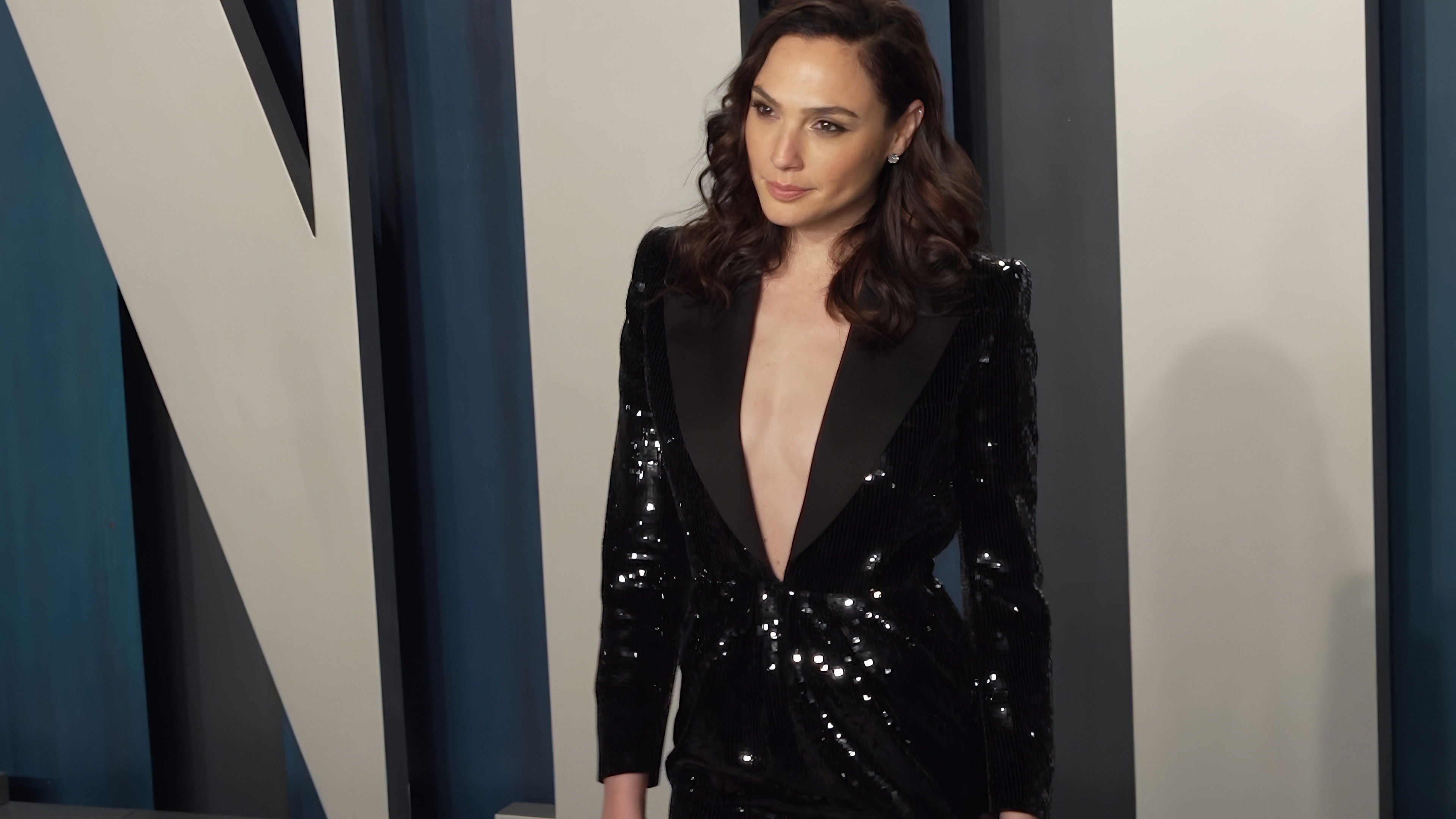 Backdrop for TMZ No BS: Hollywood's Dumbest Moments