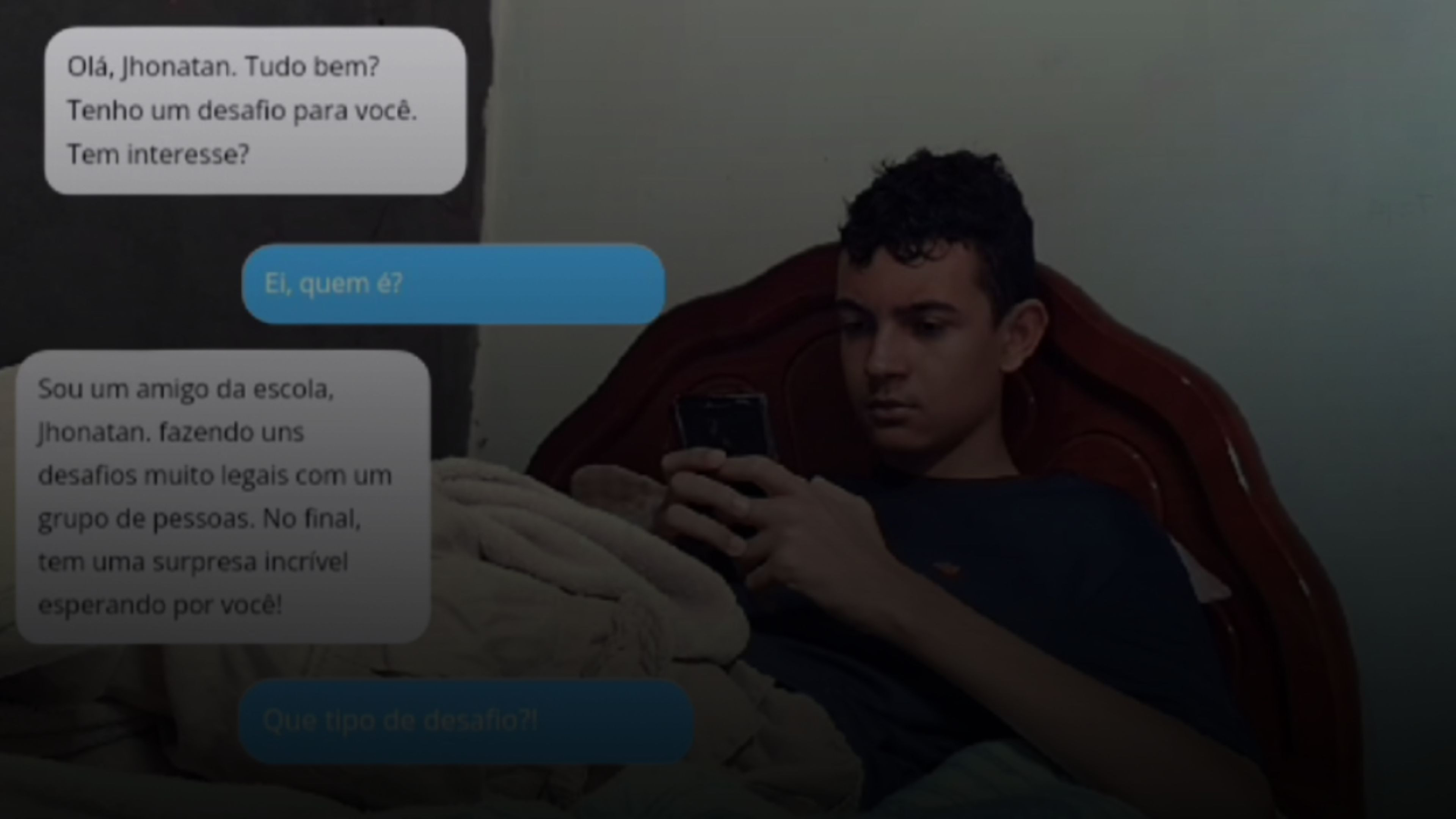 Backdrop for Baleia Azul - Os desafios