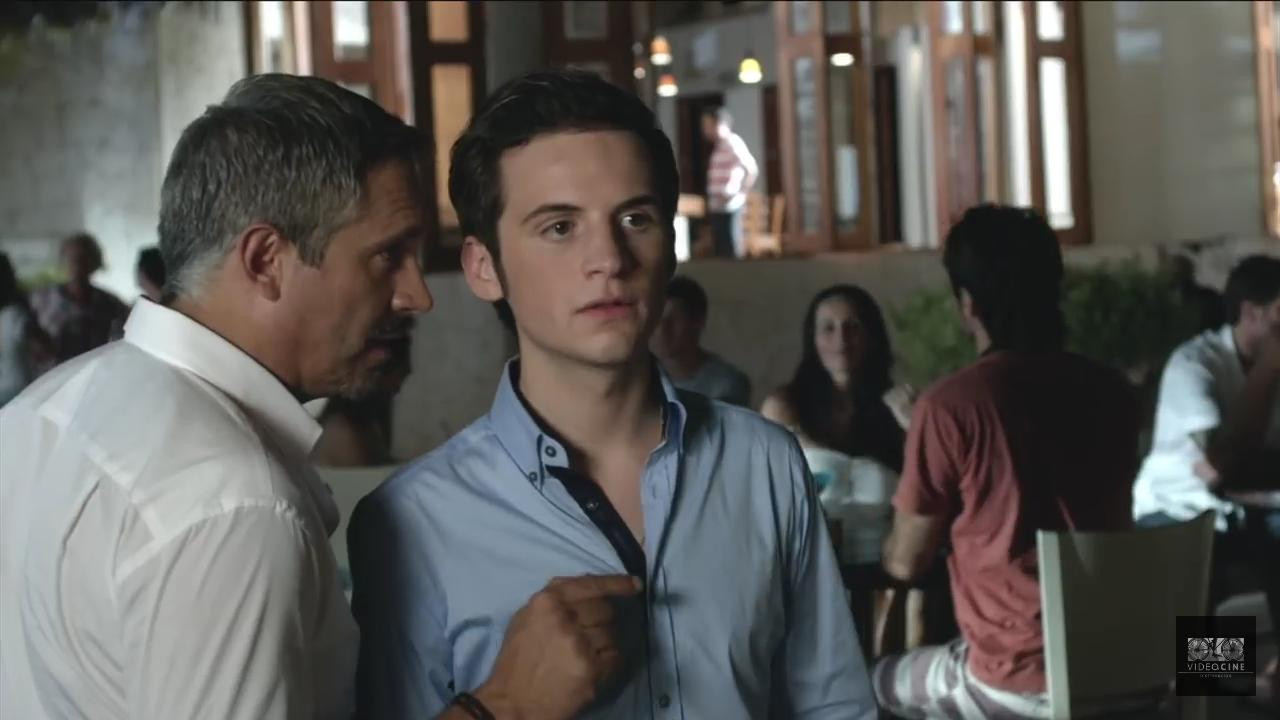 Backdrop for Cómplices