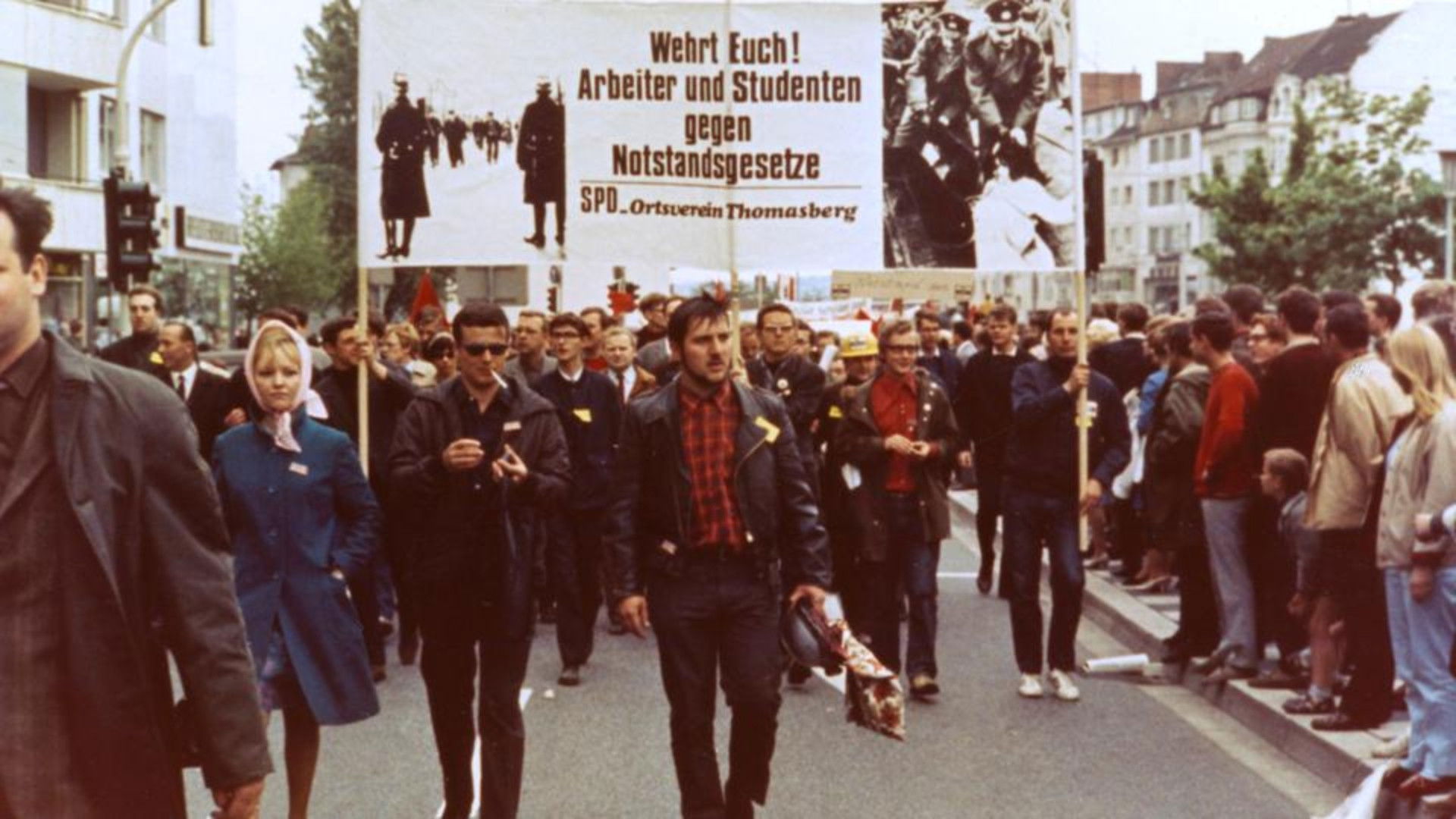 Backdrop for Die verrückten 68er