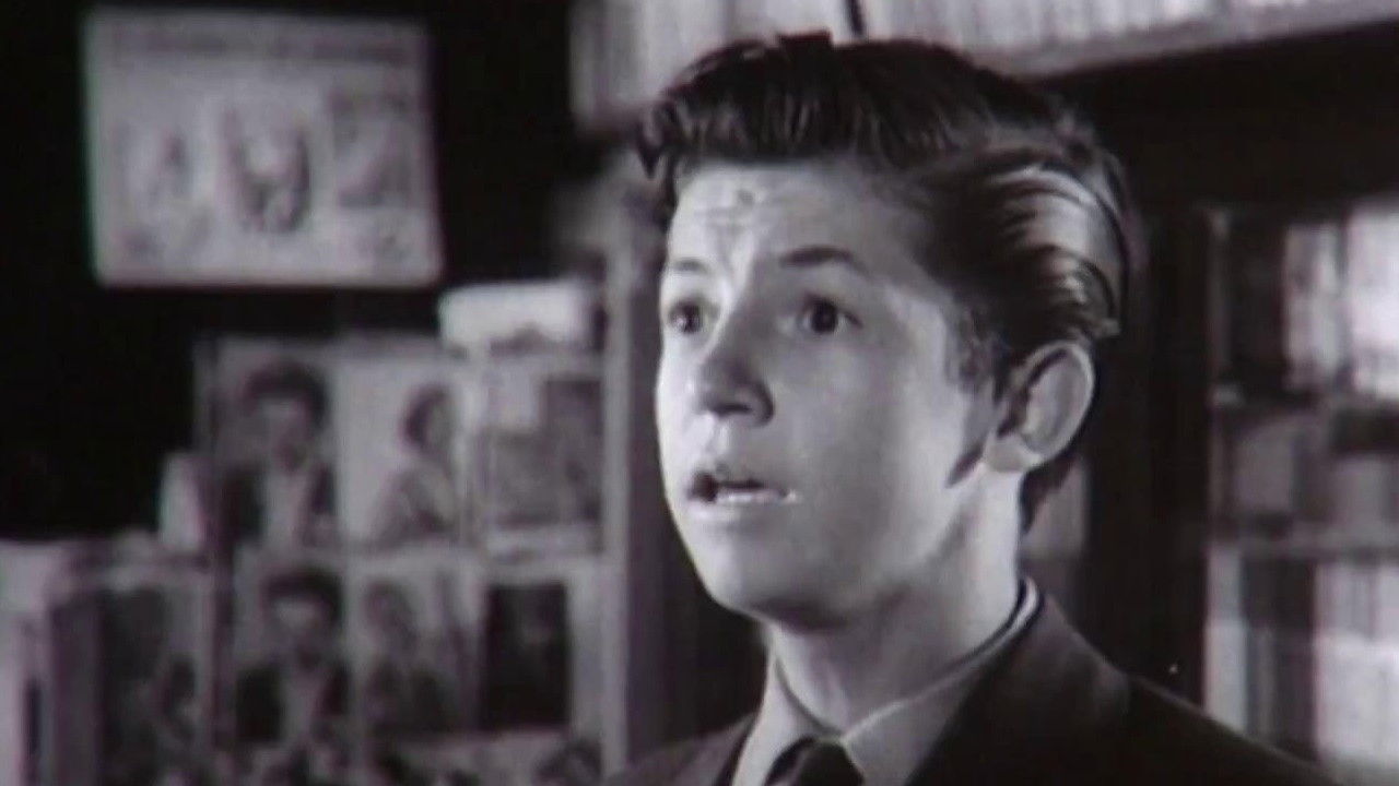 Backdrop for Edad difícil