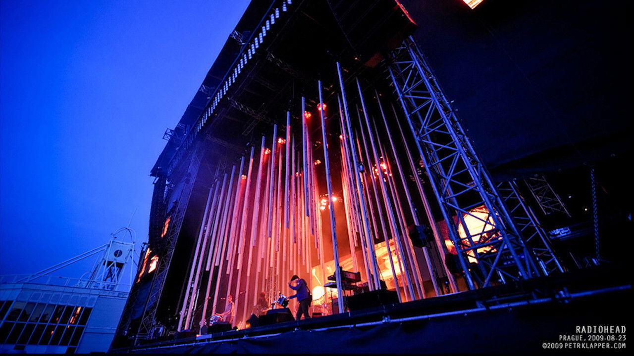 Backdrop for Radiohead: Live in Praha 2009
