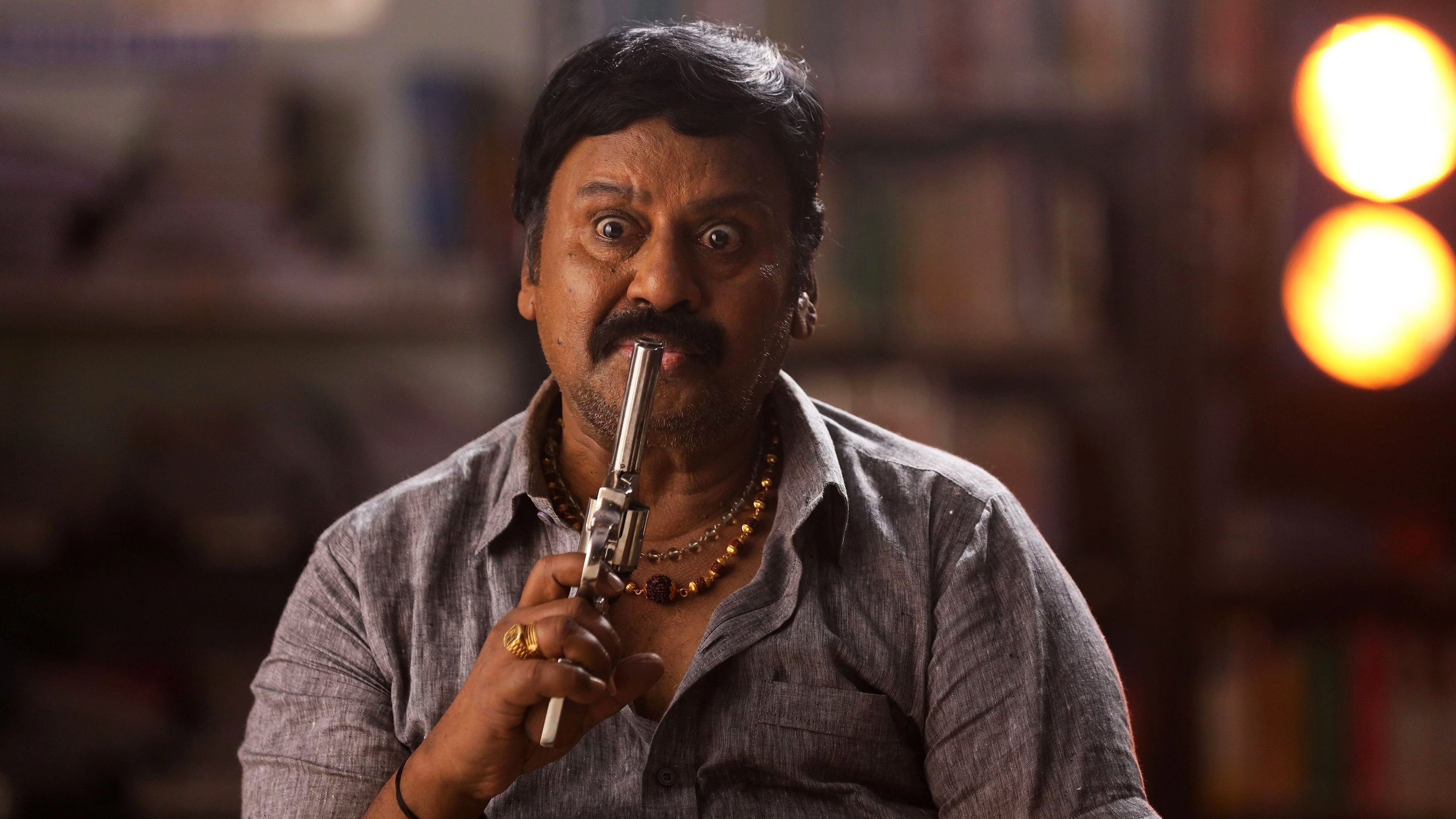 Backdrop for Saamaniyan