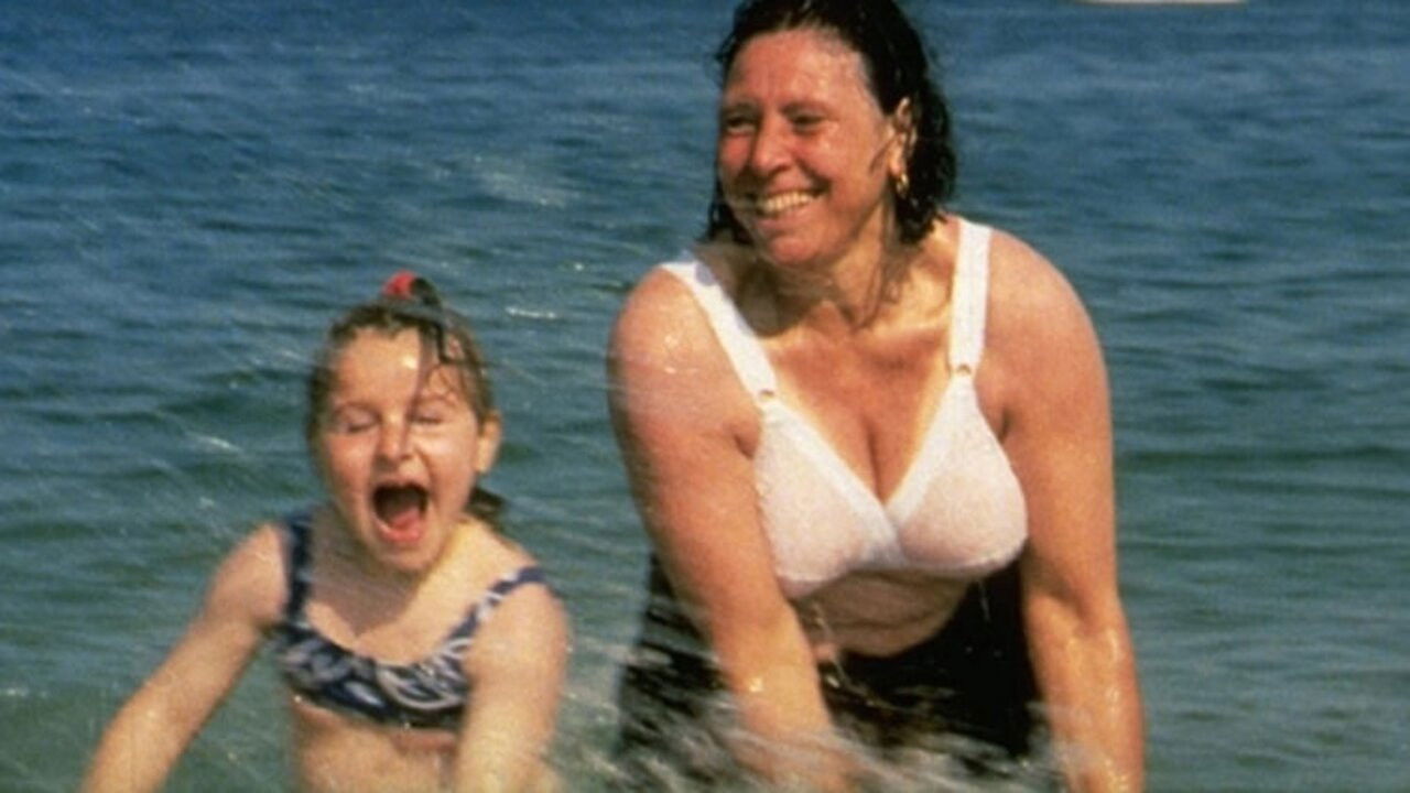 Backdrop for Zohra à la plage