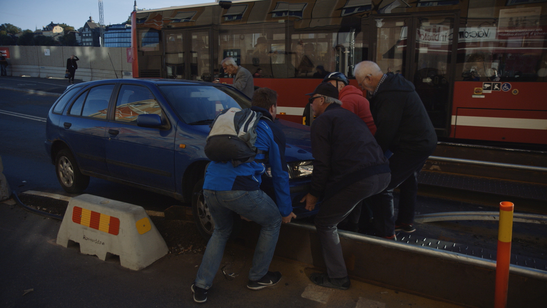 Backdrop for The Traffic Separating Device