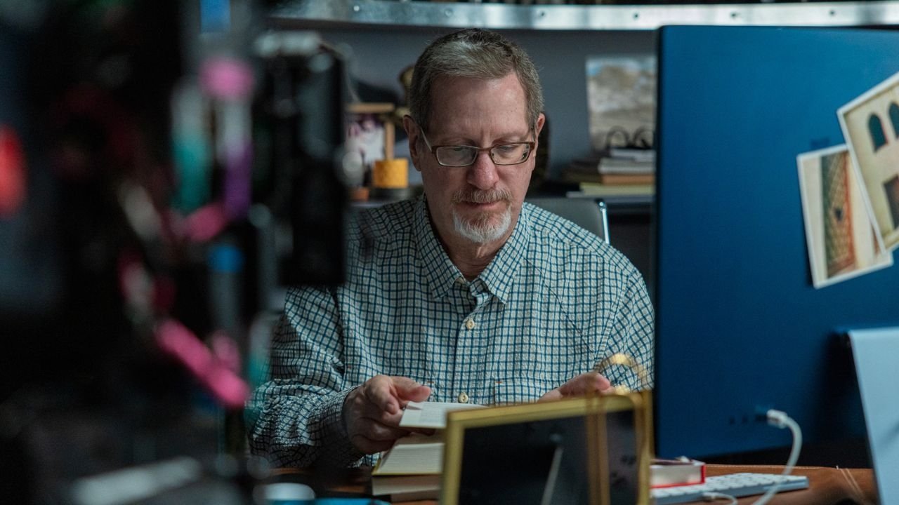 Backdrop for The Case for Miracles