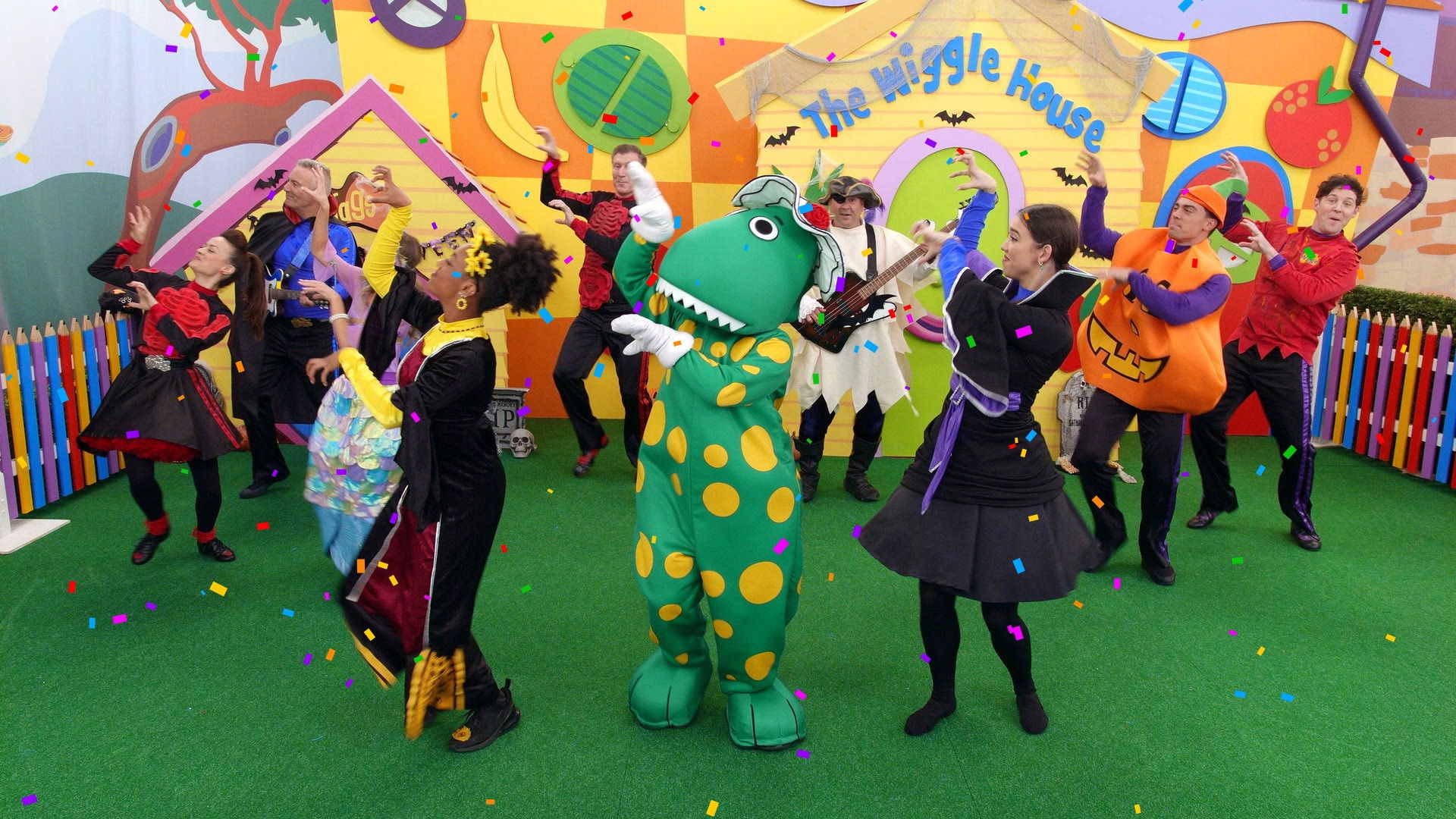Backdrop for The Wiggles - The Sound of Halloween