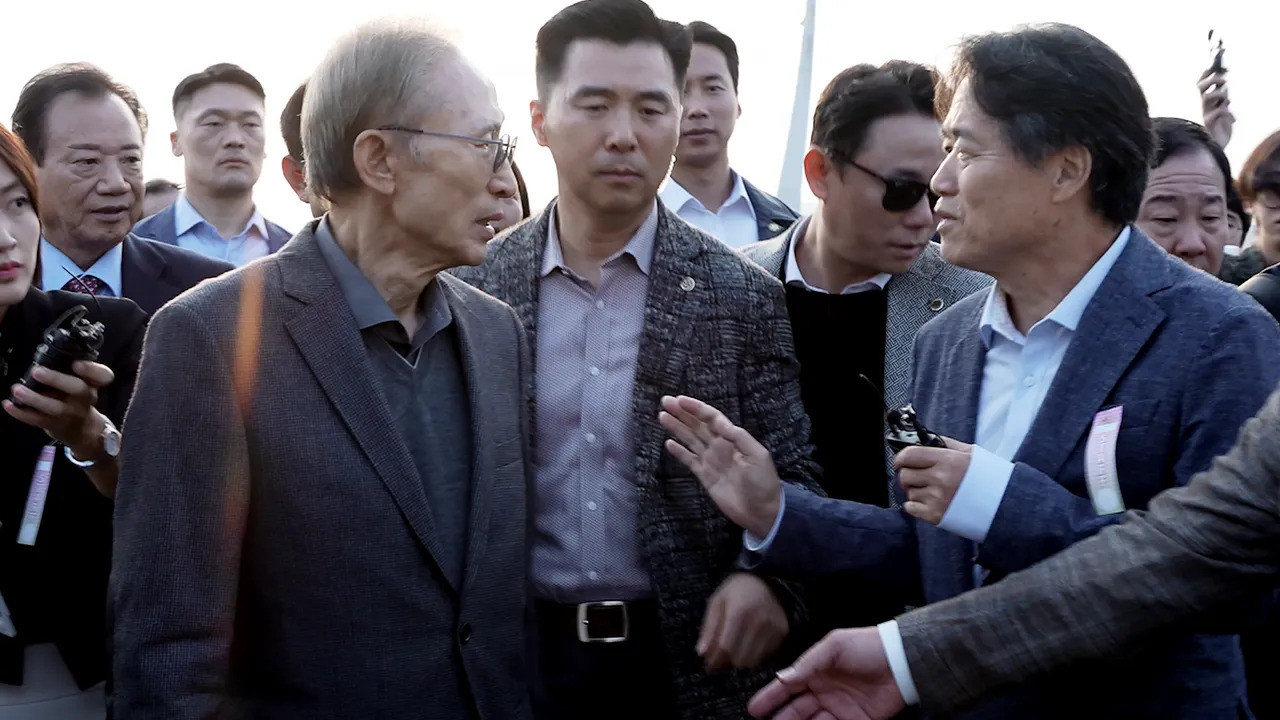 Backdrop for White Elephant in the River