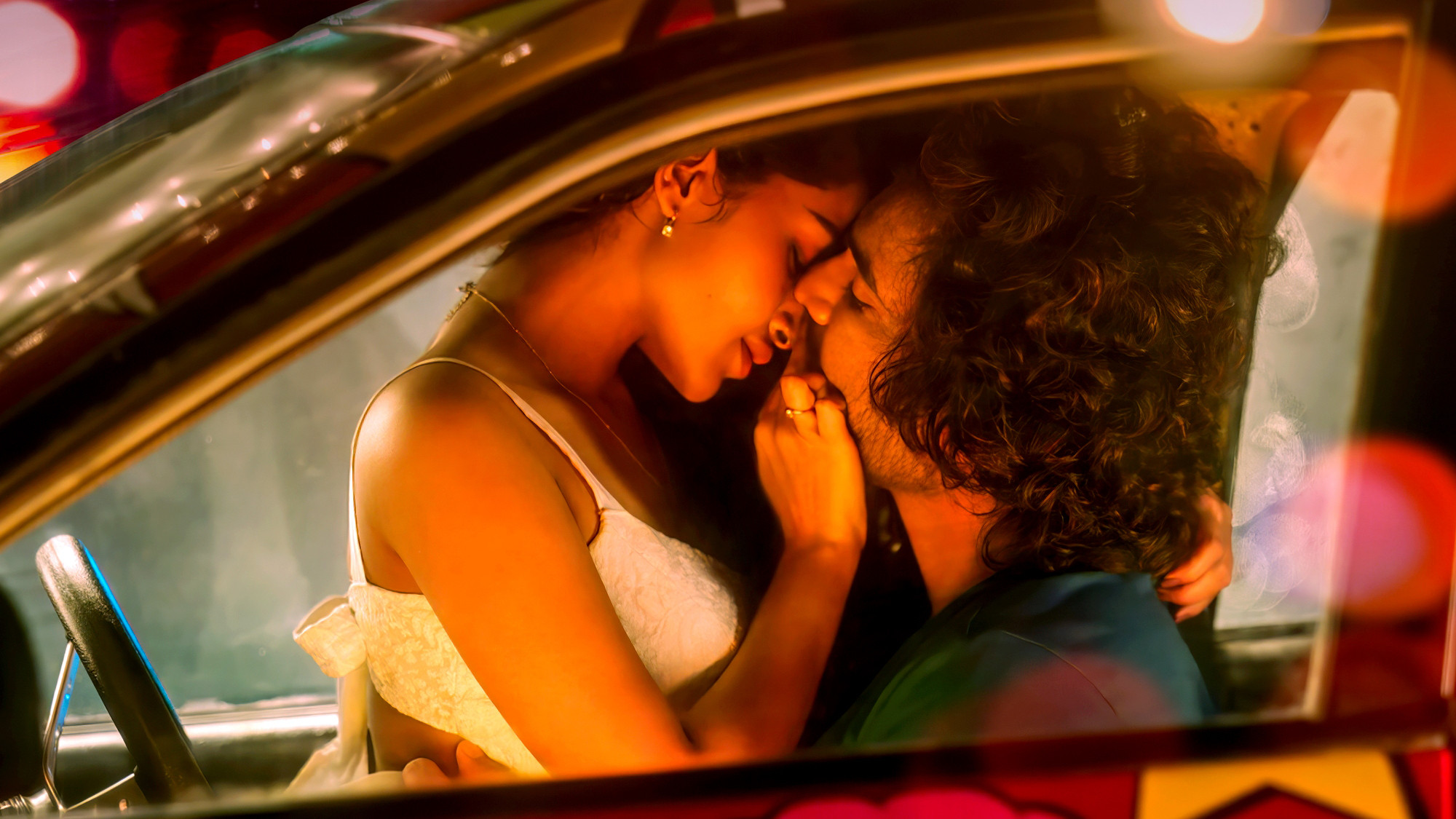 Backdrop for (Tillu)²