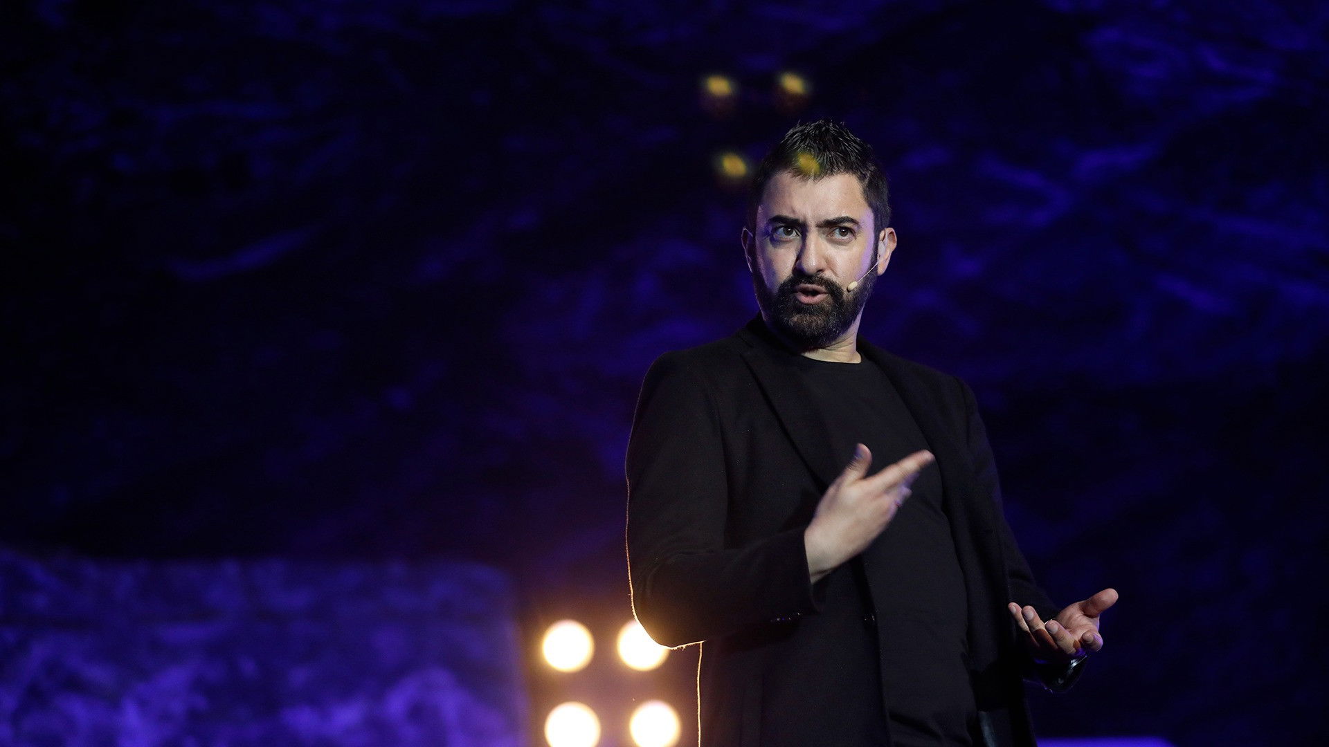 Backdrop for Iván Marín Ascend