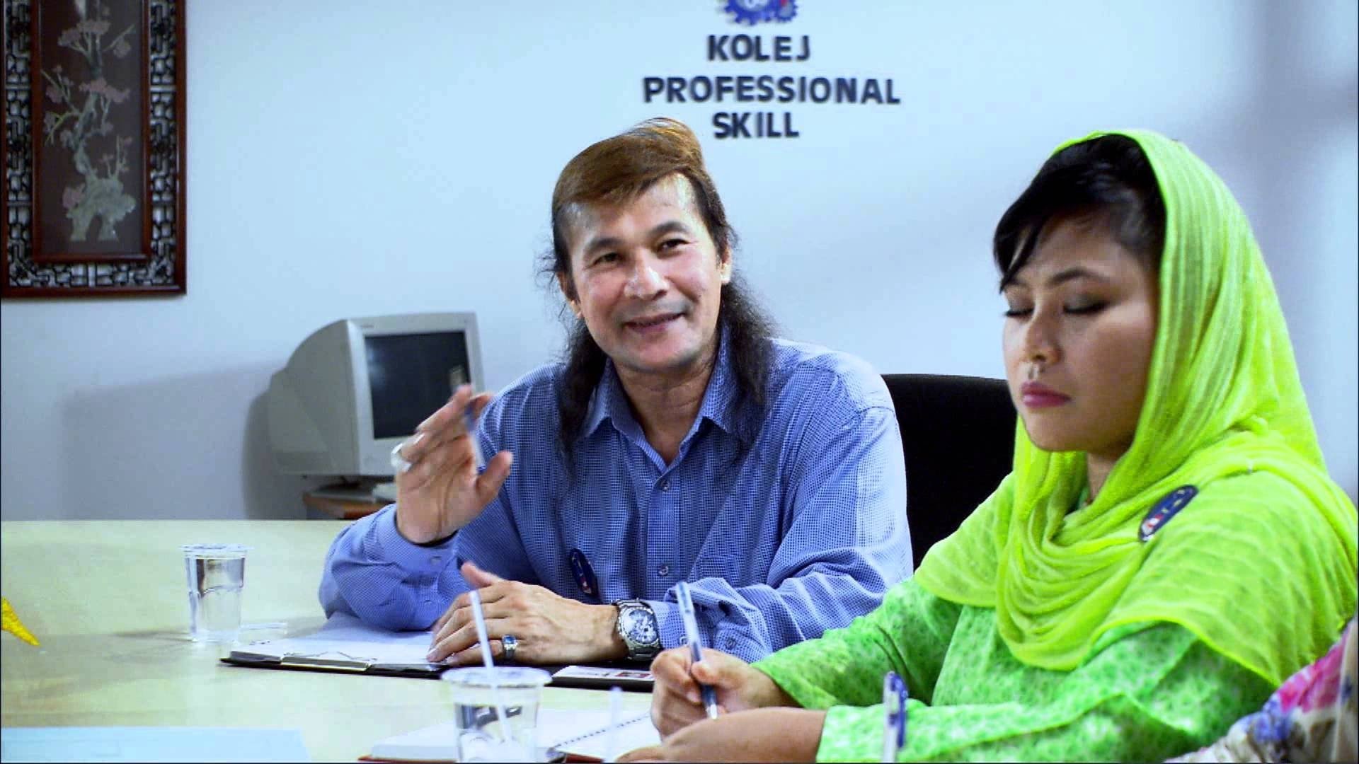 Backdrop for Adik Manja Returns