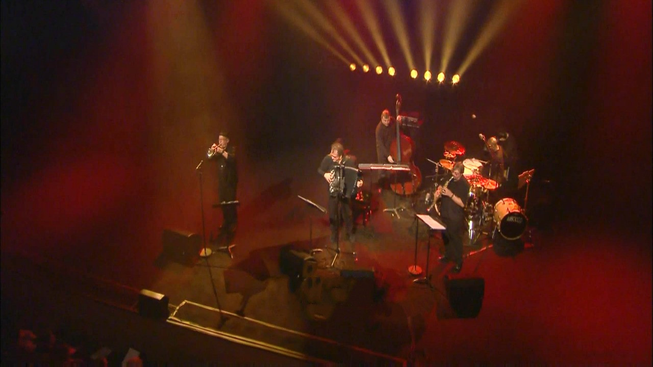 Backdrop for Richard Galliano La Strada Quintet - Tribute To Nino Rota