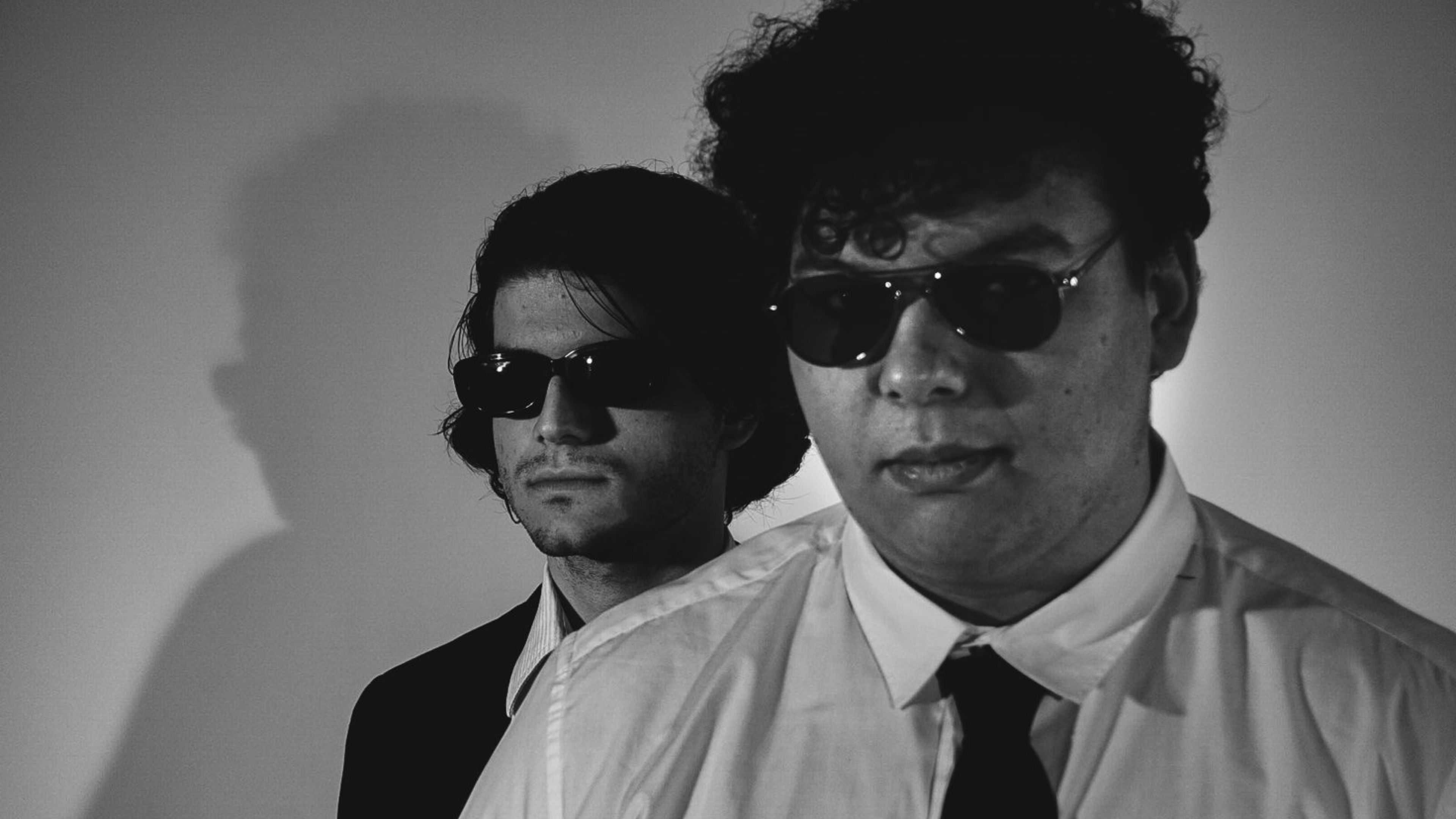 Backdrop for Faça a Máfia Grande Novamente