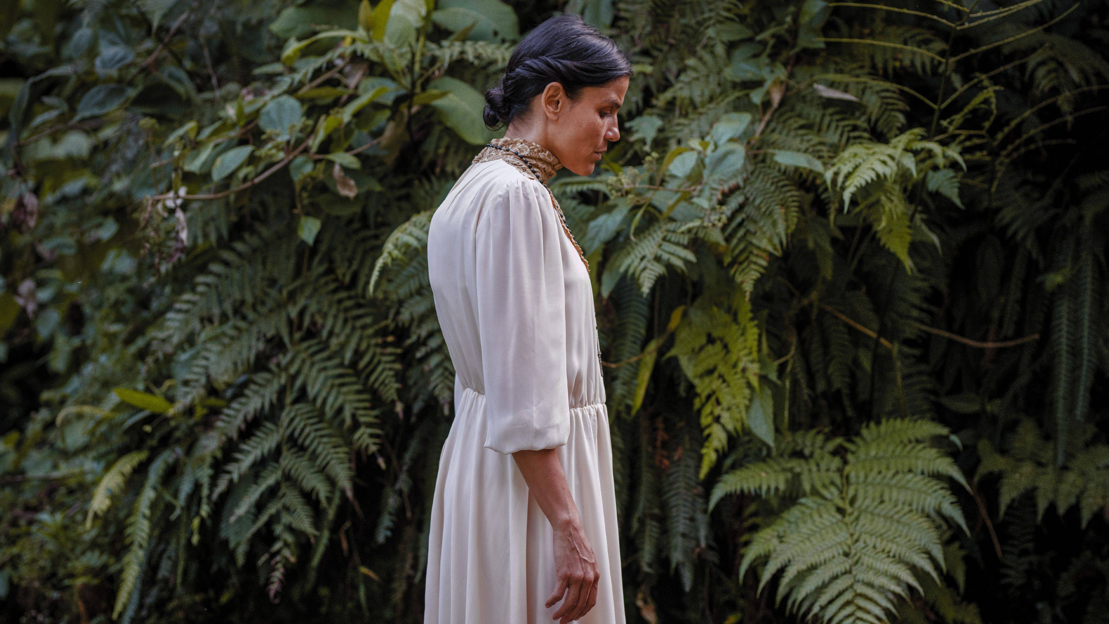 Backdrop for Clara Sola