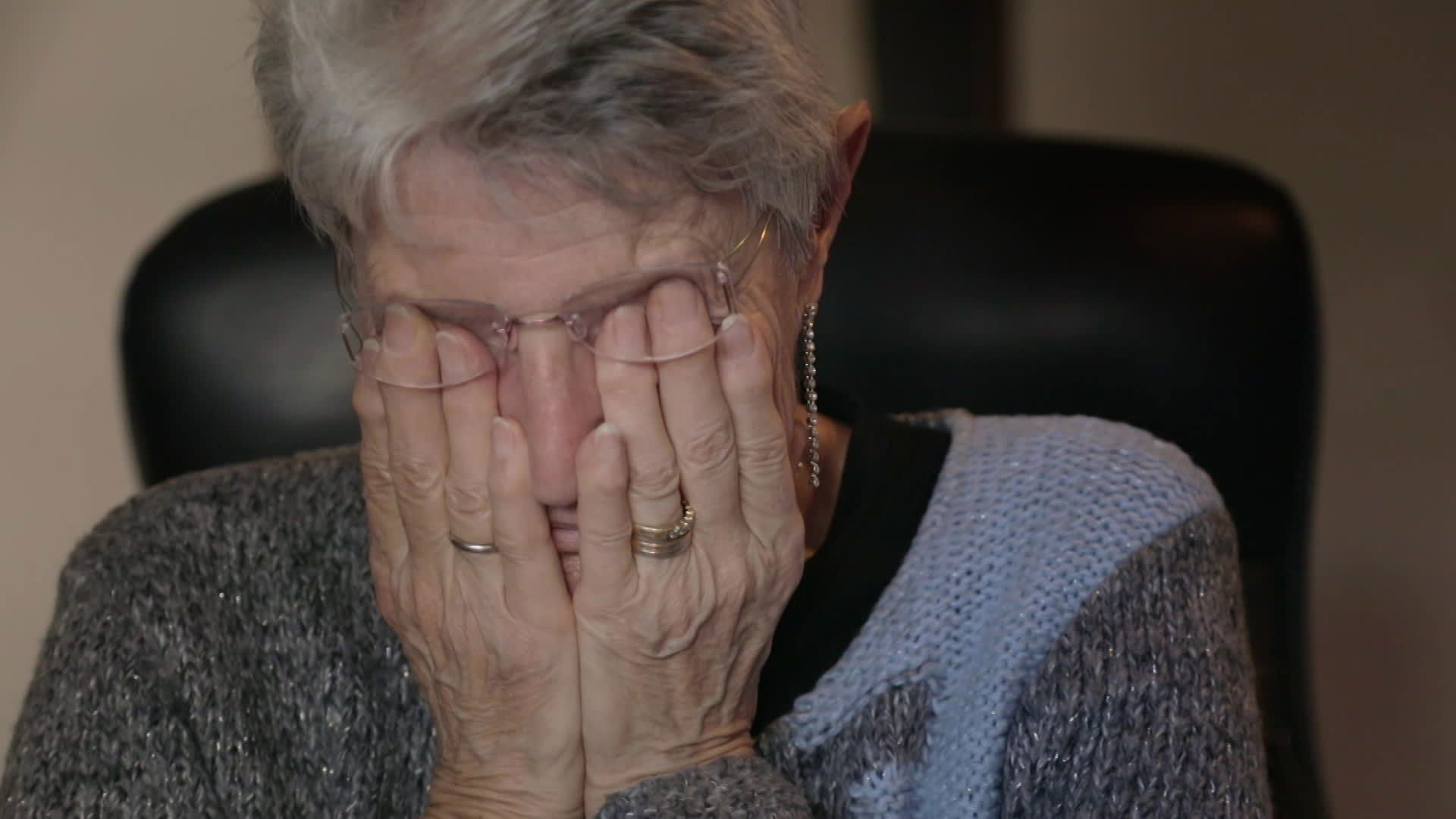 Backdrop for Les écoutants