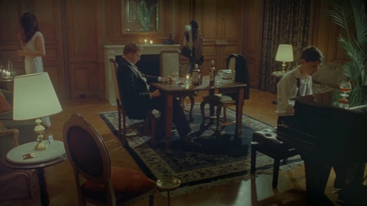 Backdrop for La Donna