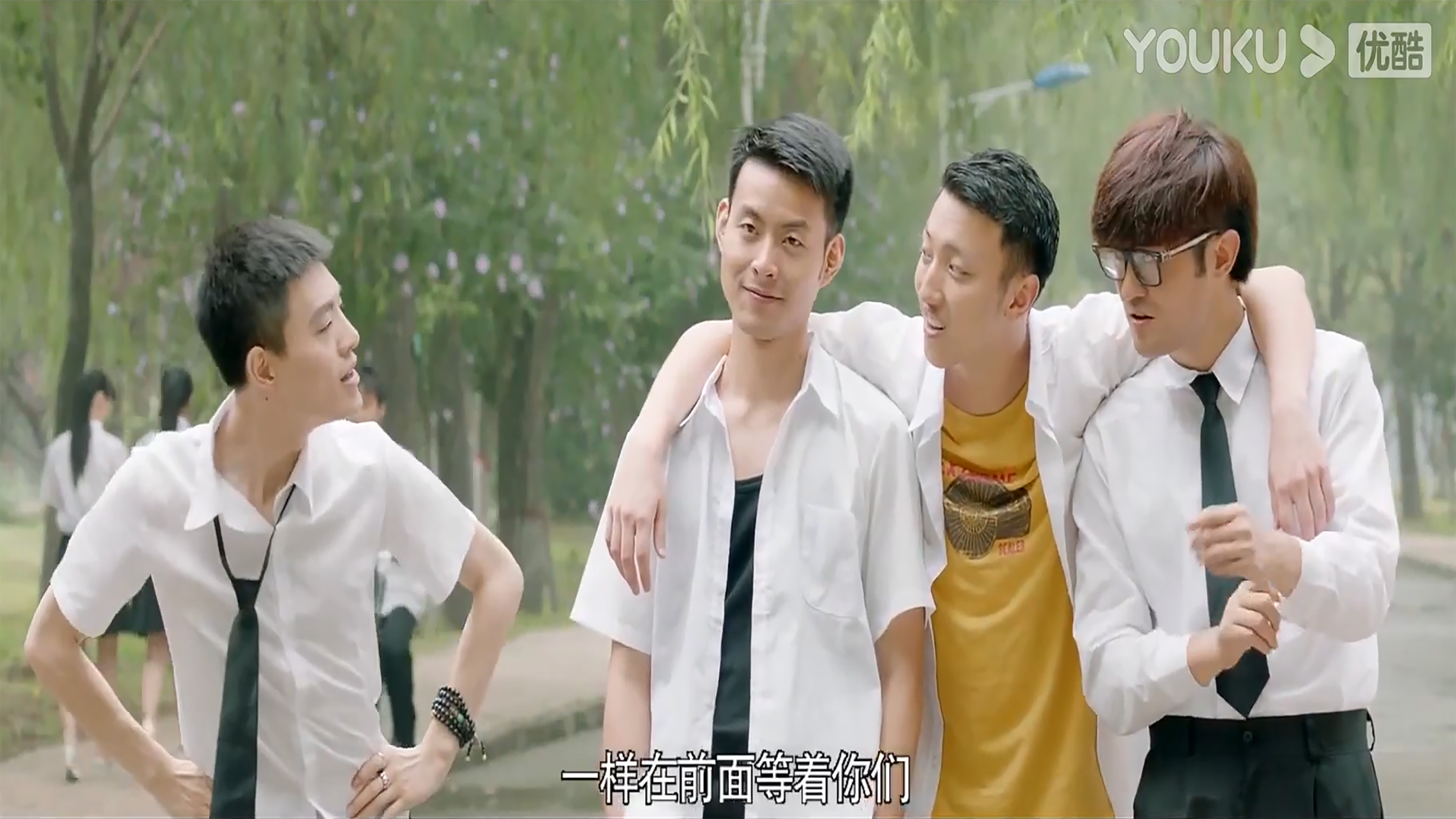 Backdrop for 裸追吧