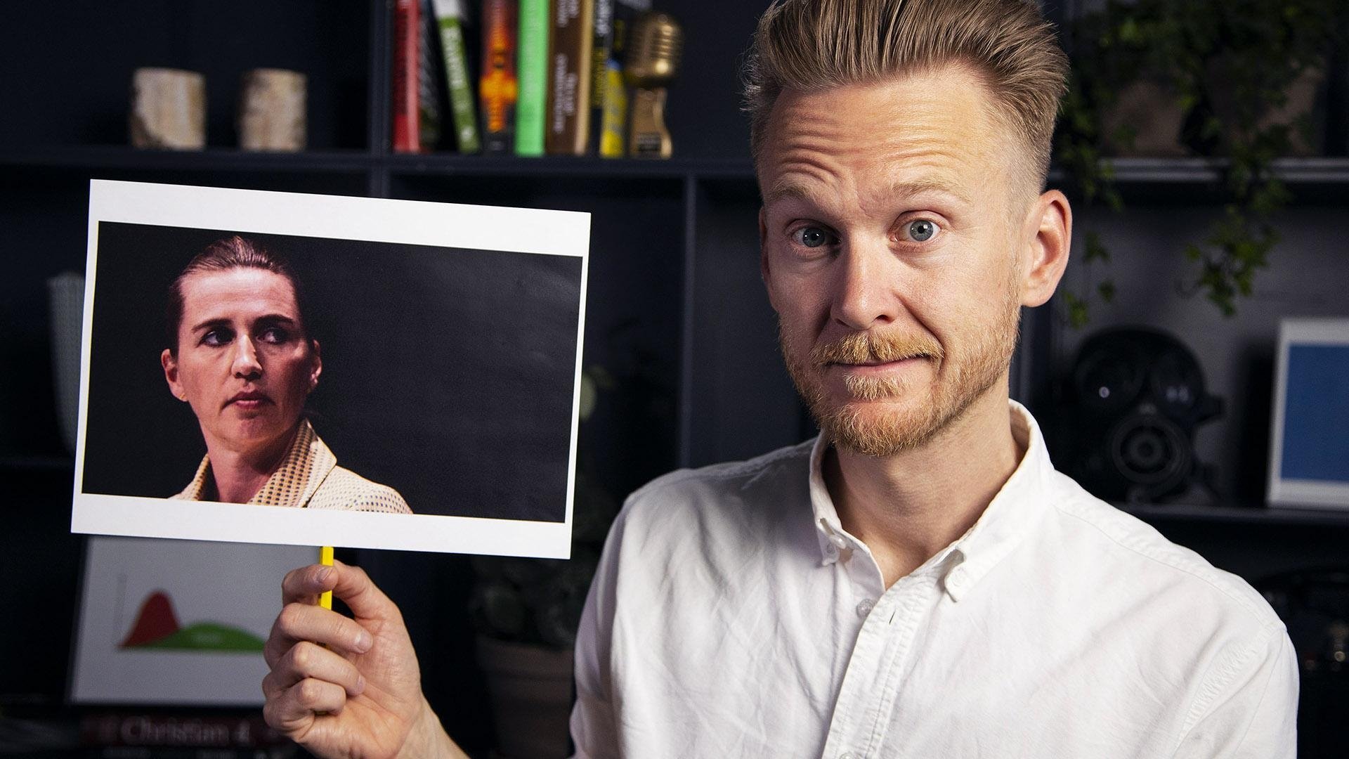 Backdrop for Status P.T. med Huxi Bach