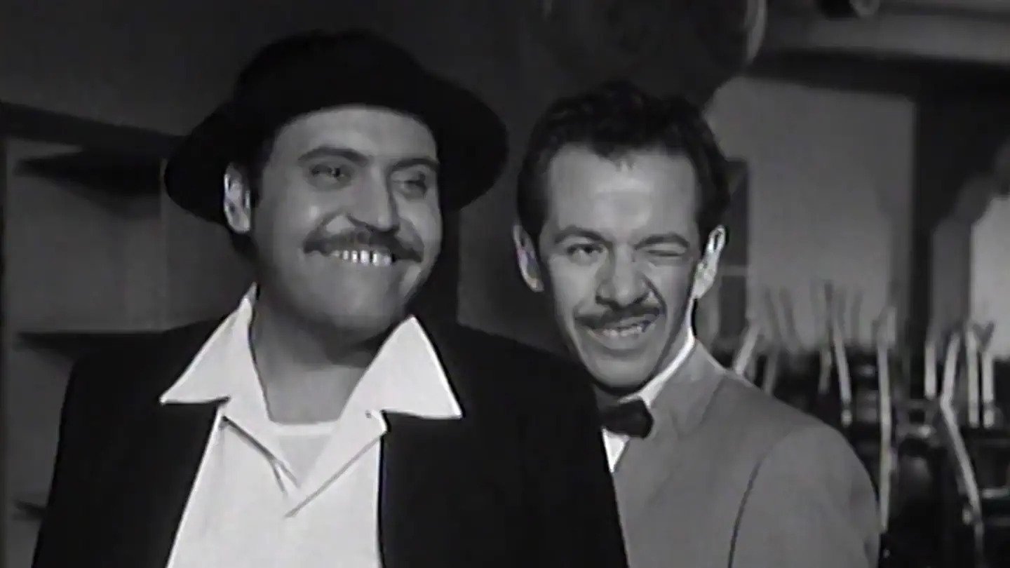 Backdrop for Dos meseros majaderos