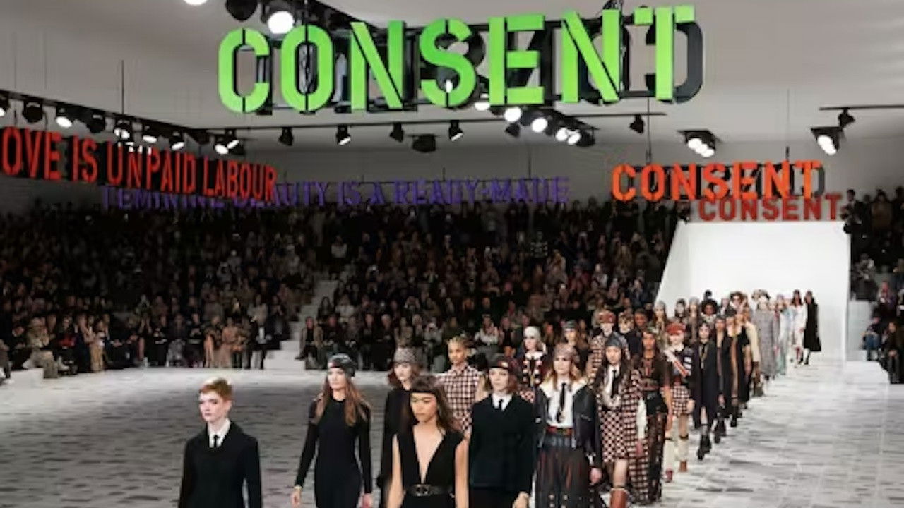 Backdrop for Her Dior