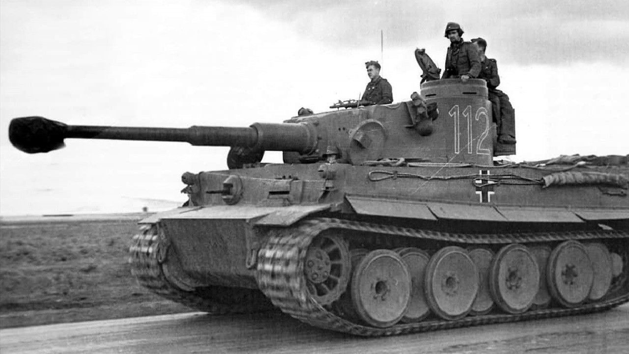 Backdrop for U.S. Army Máquinas de Guerra