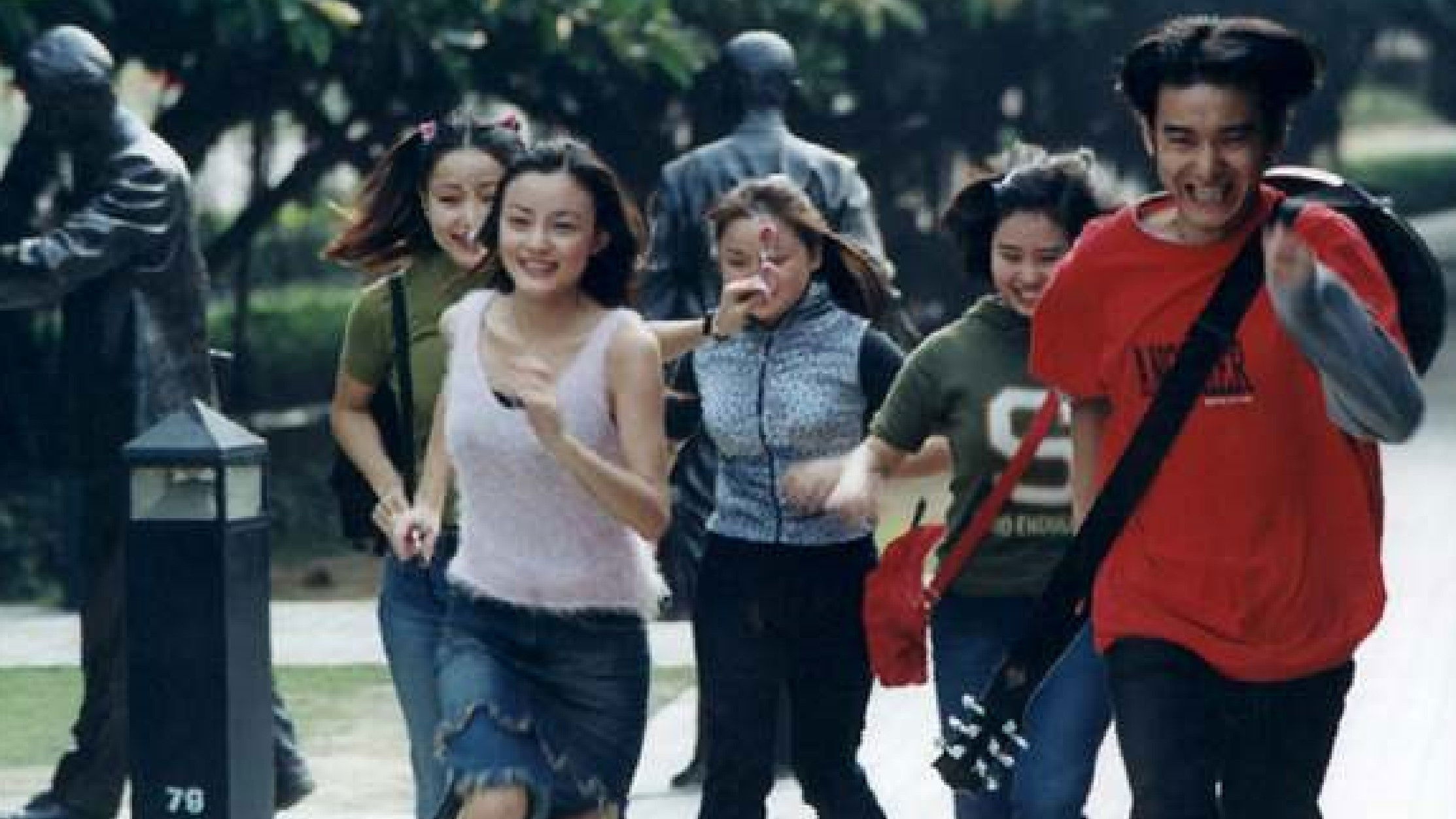 Backdrop for 青春的童话