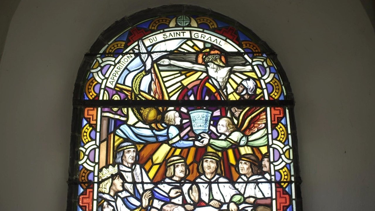 Backdrop for Les secrets du saint Graal