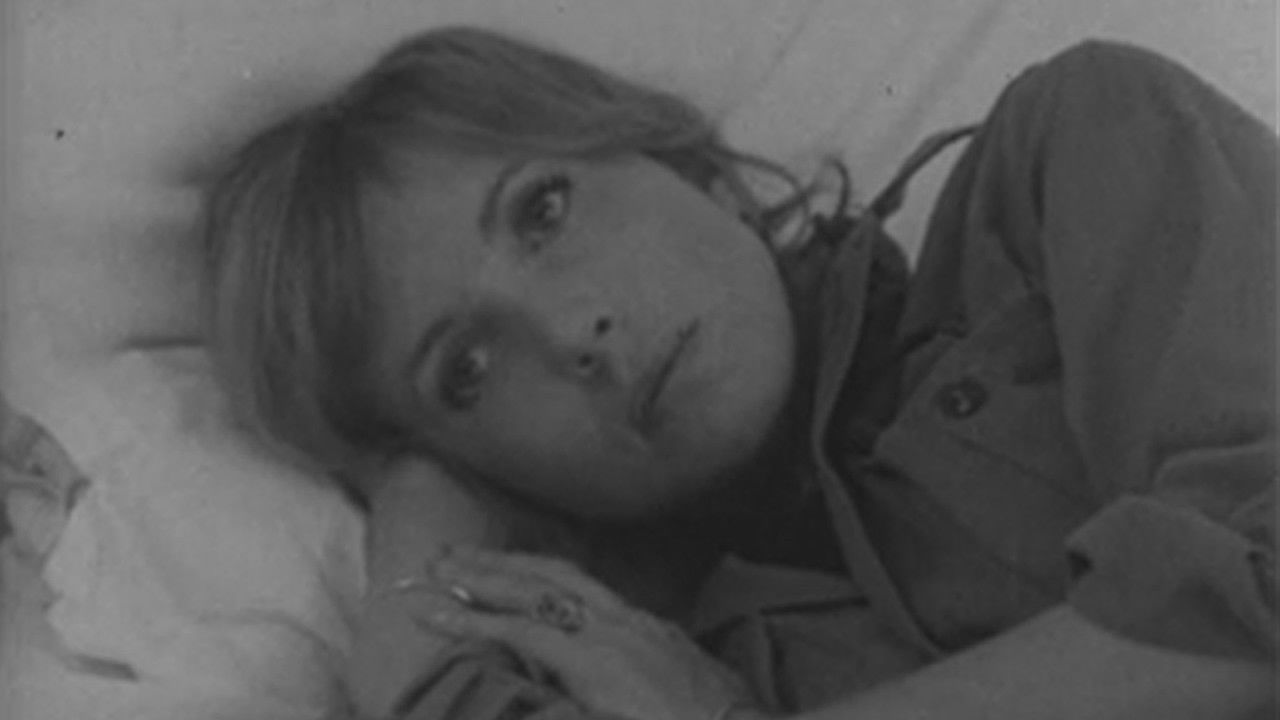 Backdrop for Aussi loin que mon enfance