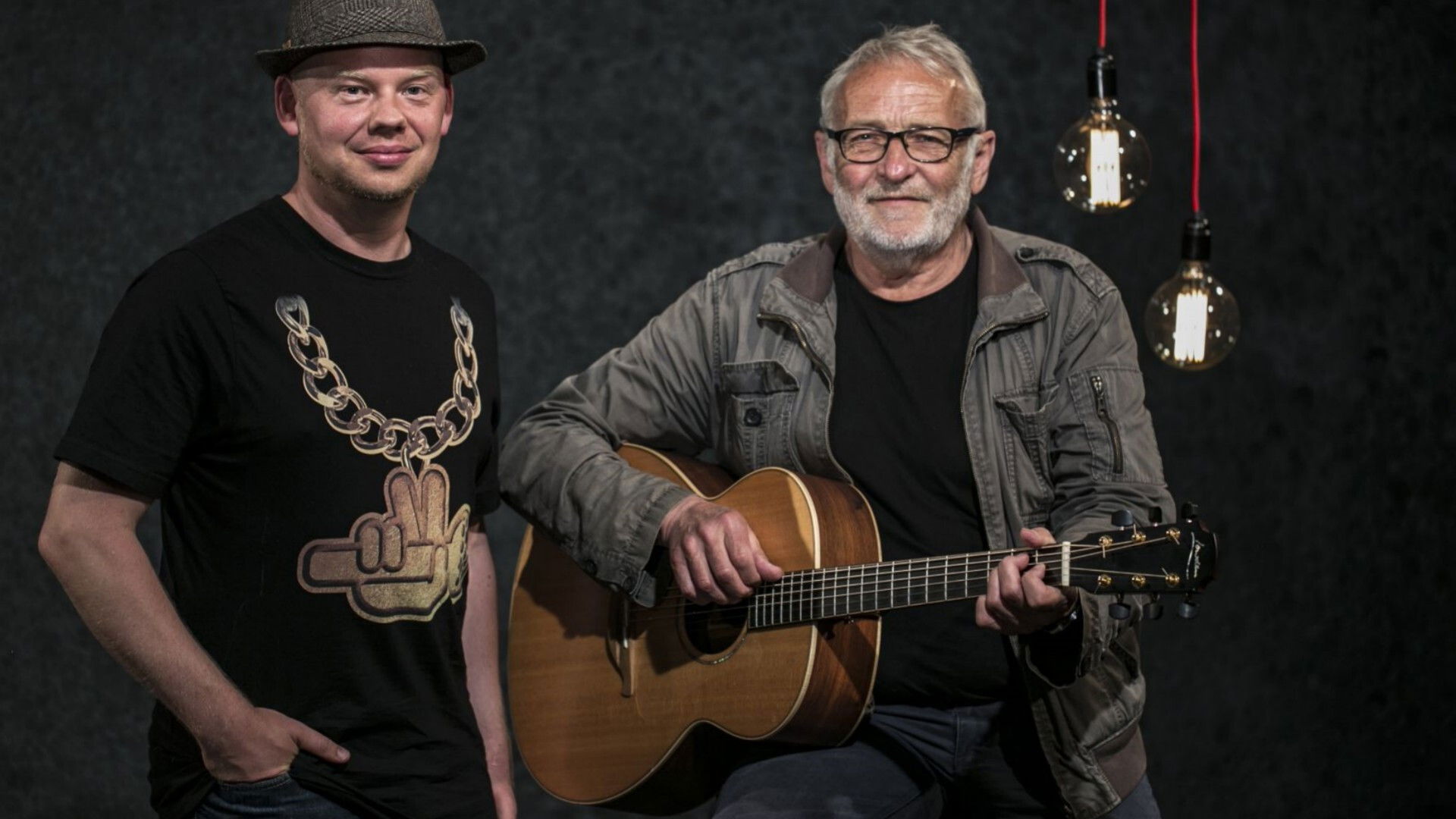 Backdrop for Hausgaard & Vers - Rejsende i Dansk