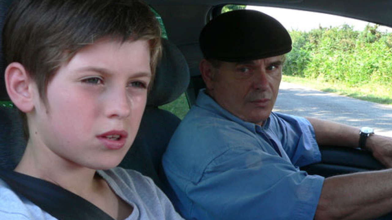 Backdrop for Il a suffi que maman s'en aille…