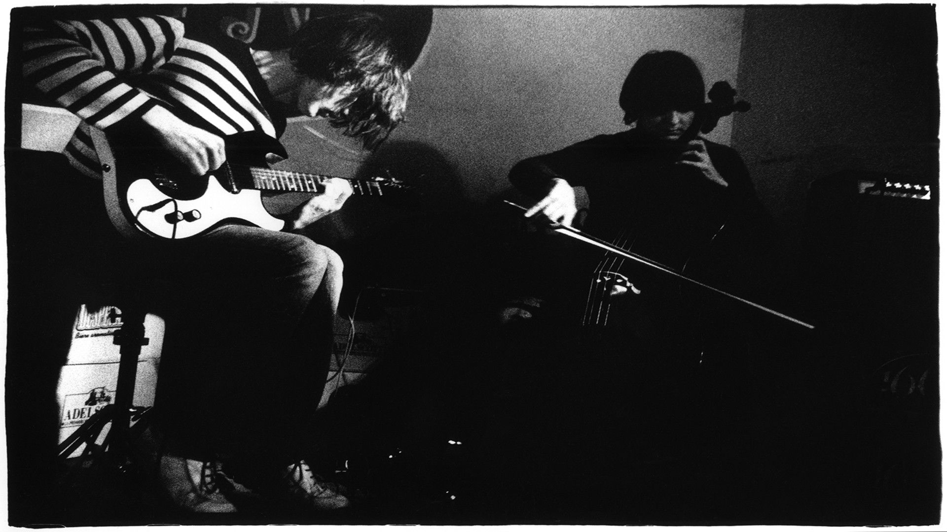 Backdrop for Natural Snow Buildings - Live At The Pop In Paris France 18.12.2002