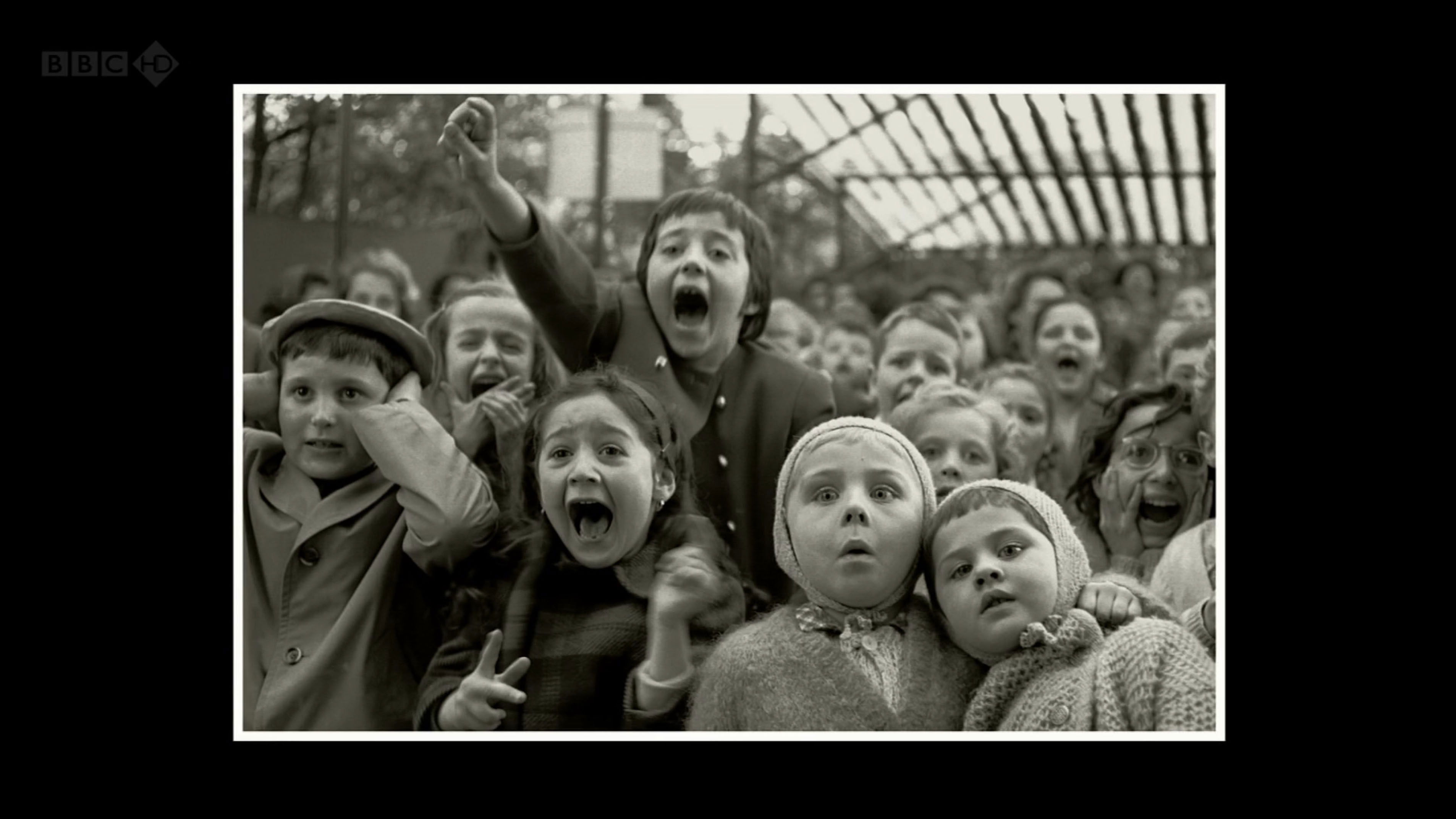 Backdrop for America in Pictures - The Story of Life Magazine