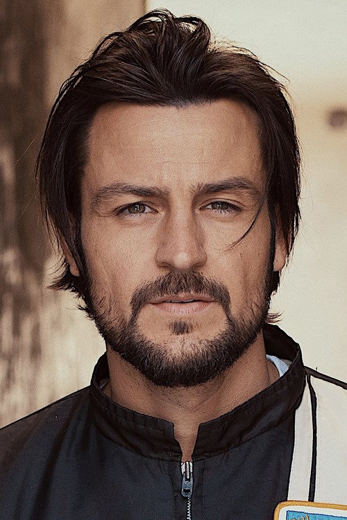 Photo of Tyler Hynes