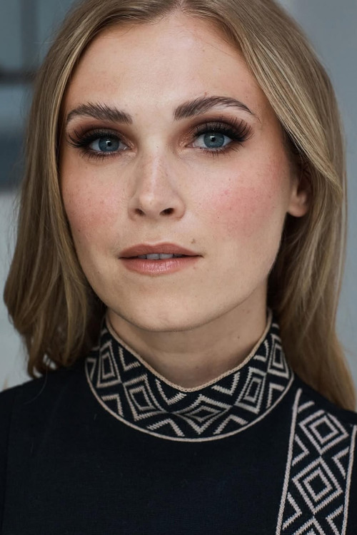 Photo of Eliza Taylor