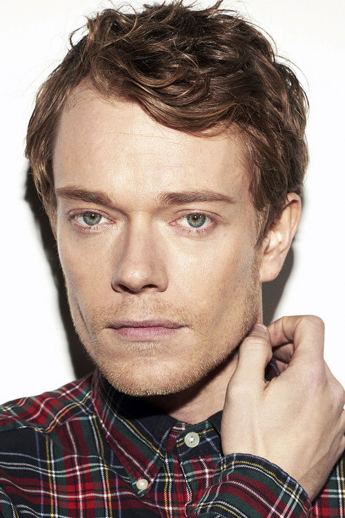 Photo of Alfie Allen