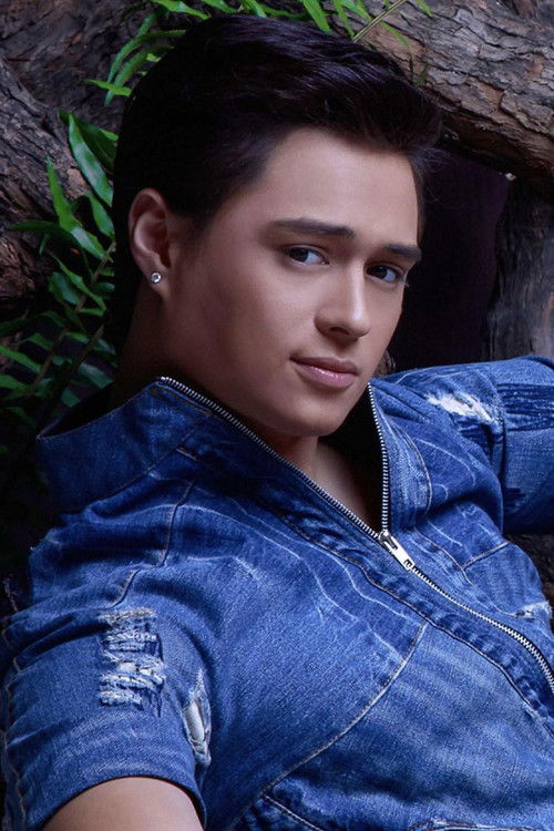 Photo of Enrique Gil