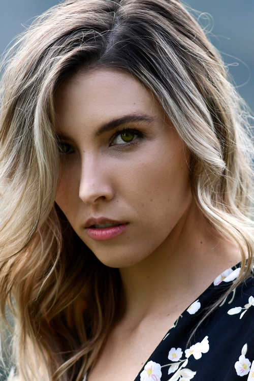 Photo of Rebecca Lee